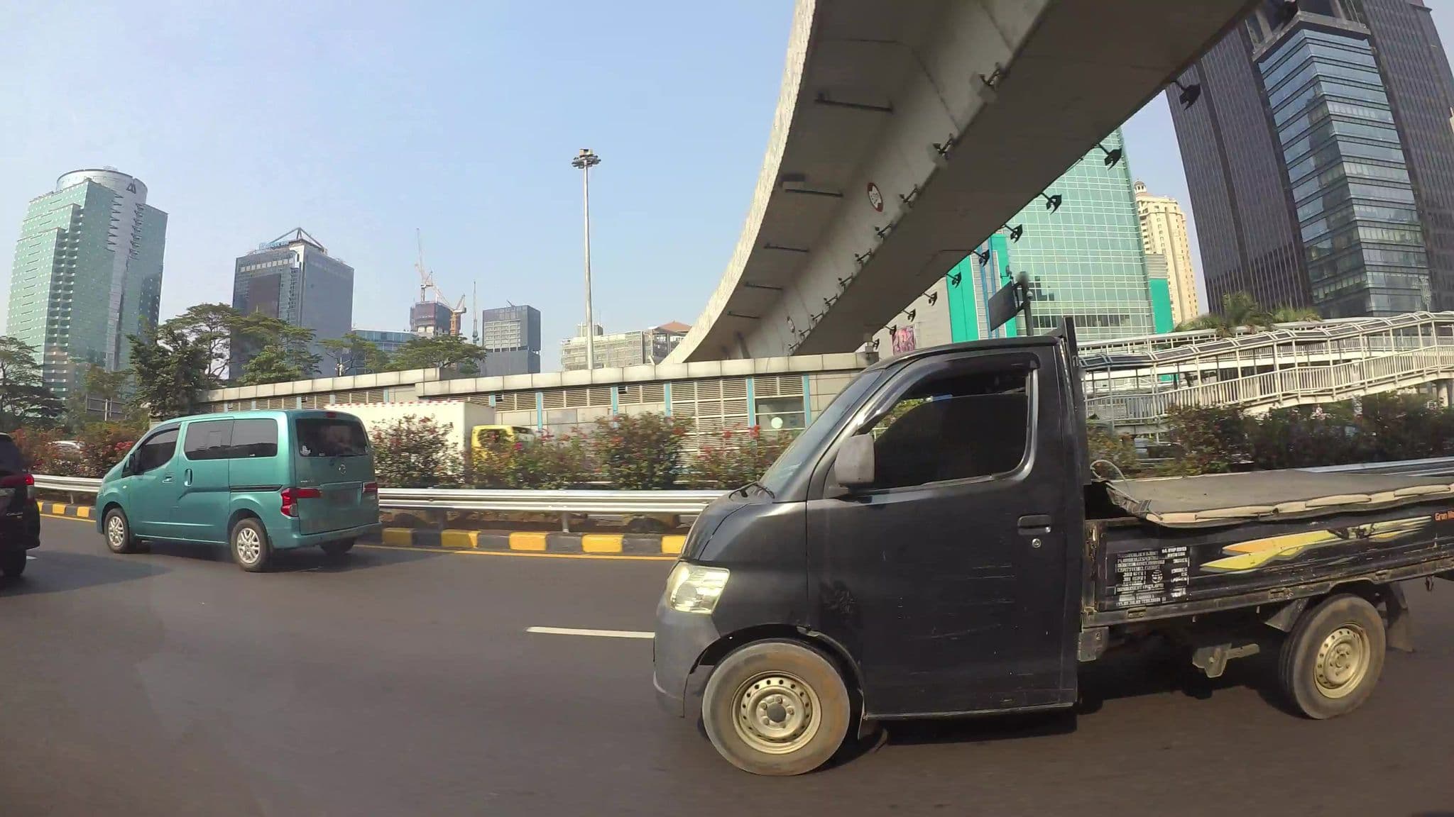 Street view near Club Lounge @ Crowne Plaza, Jakarta — © kaart_2 (CC BY-SA · Mapillary)