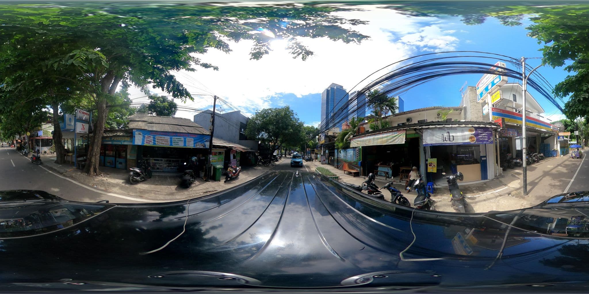 Street view near Mulia Senayan, Jakarta — © Kaart---360 (CC BY-SA · Mapillary)