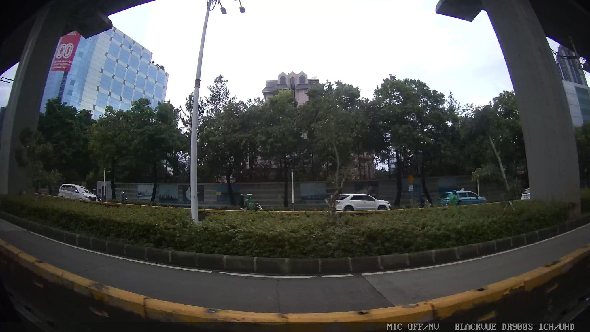 Street view near Citadine Apart' Hotel, Jakarta — © Kaart---RIGHT (CC BY-SA · Mapillary)