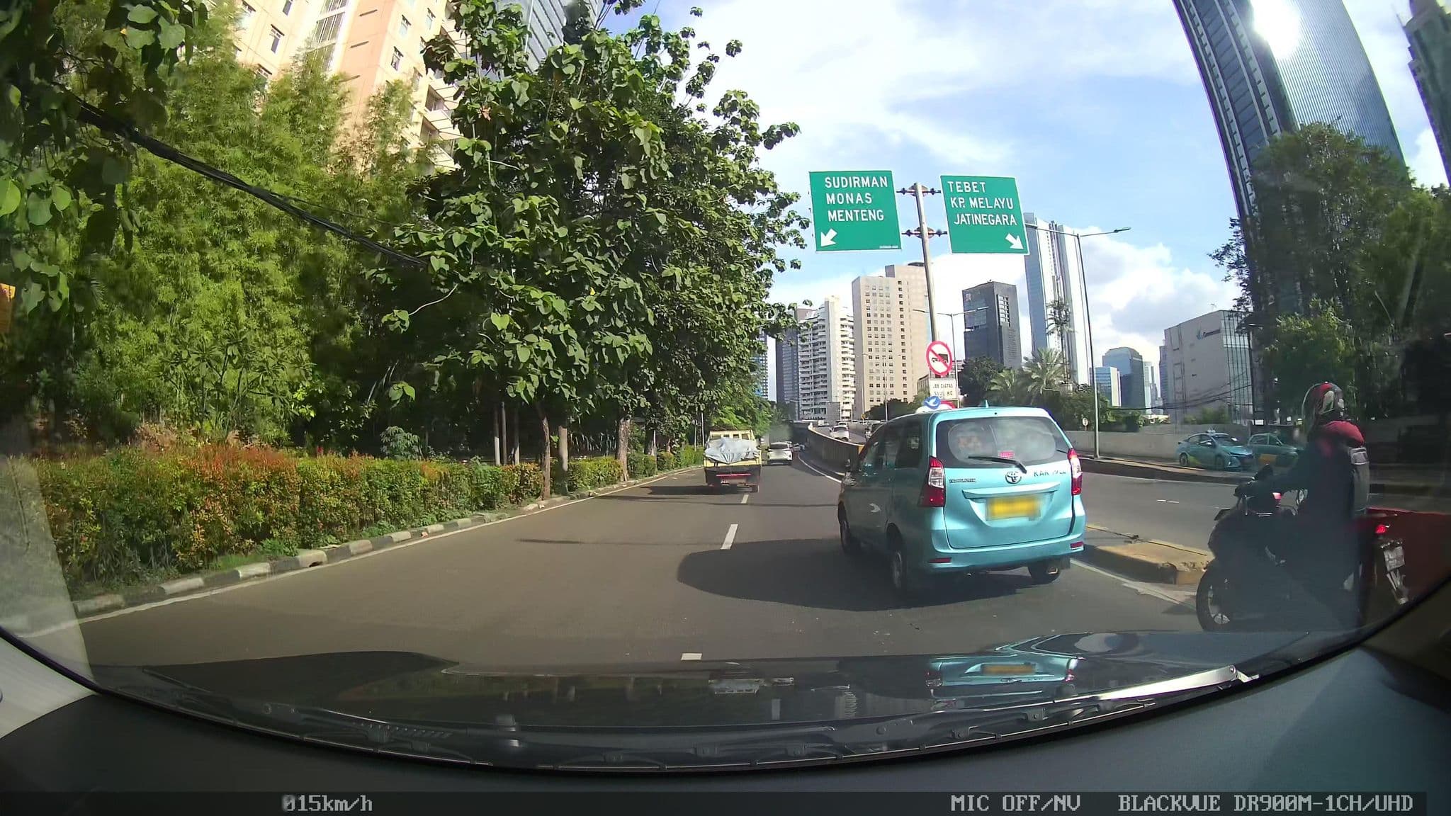 Street view near Ballroom hotel sahid, Jakarta — © kaart_1 (CC BY-SA · Mapillary)