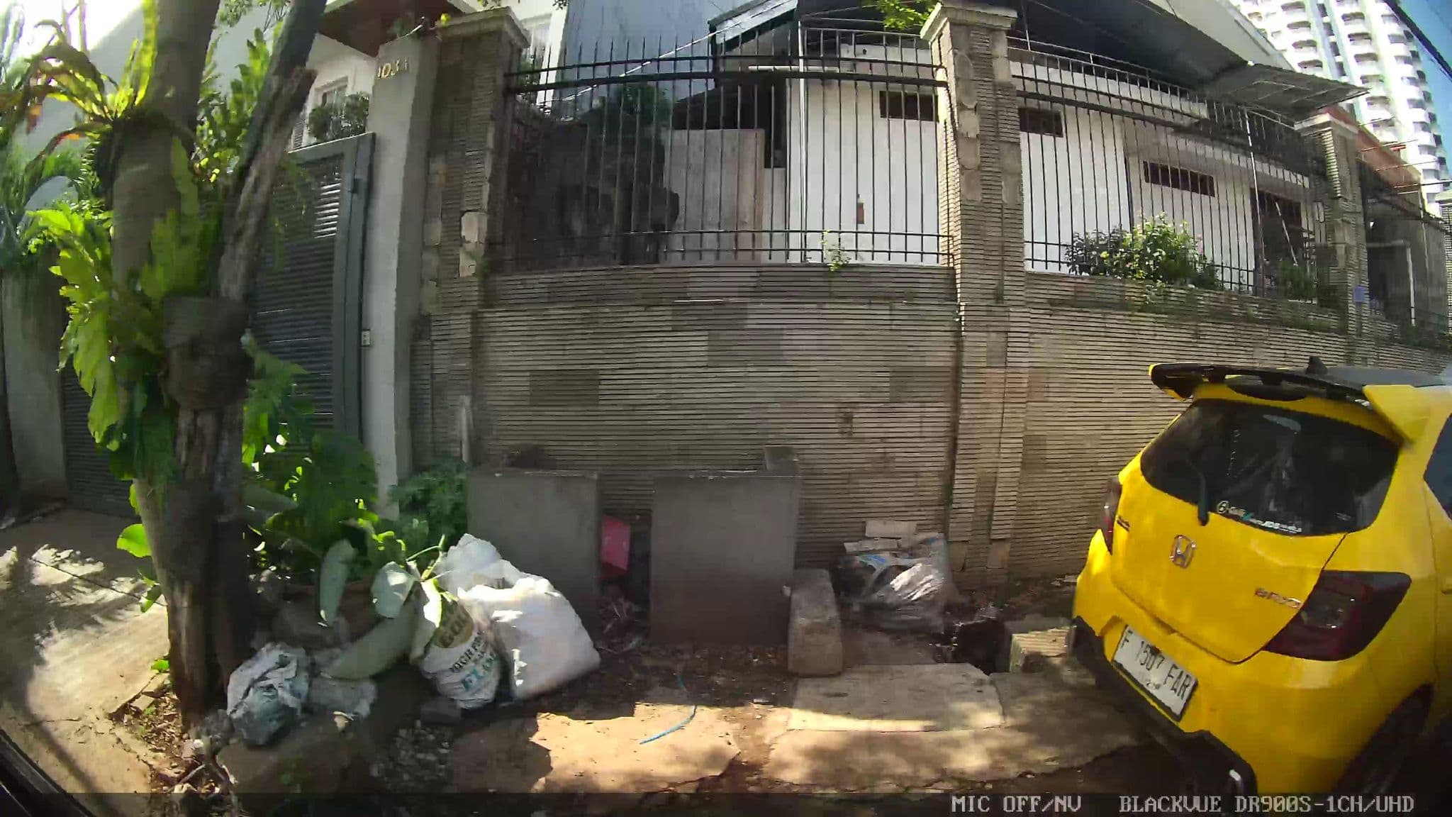 Street view near Pondok Palapa, Jakarta — © Kaart---LEFT (CC BY-SA · Mapillary)