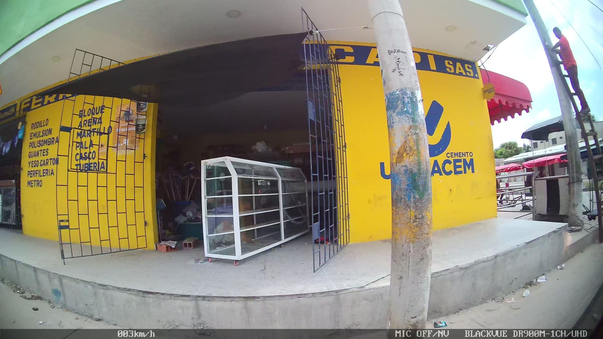 Street view near Hotel El Capi, Barranquilla — © kaart_2 (CC BY-SA · Mapillary)