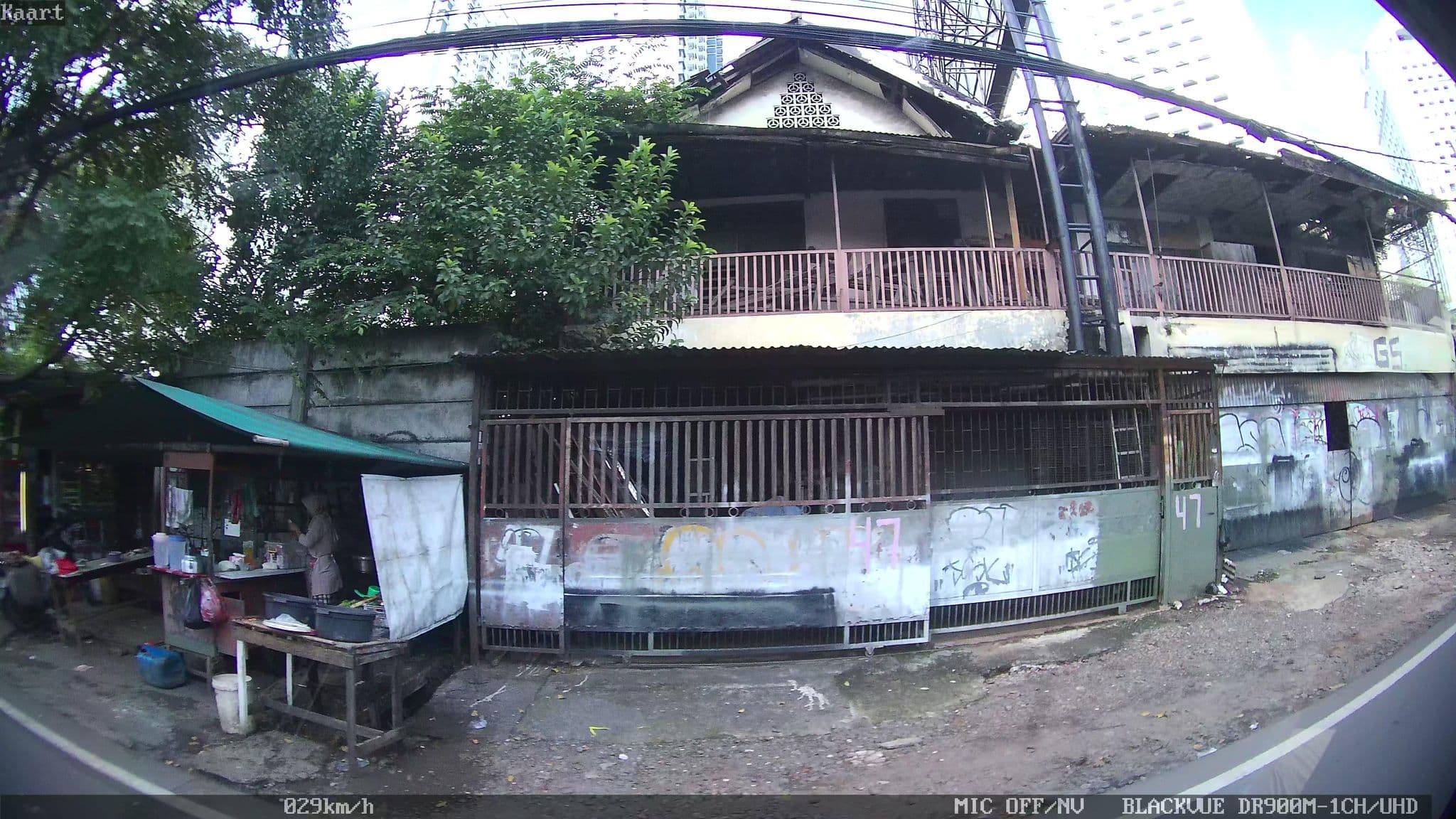 Street view near Caraville @Pavilion Apartments, Jakarta — © kaart_1 (CC BY-SA · Mapillary)