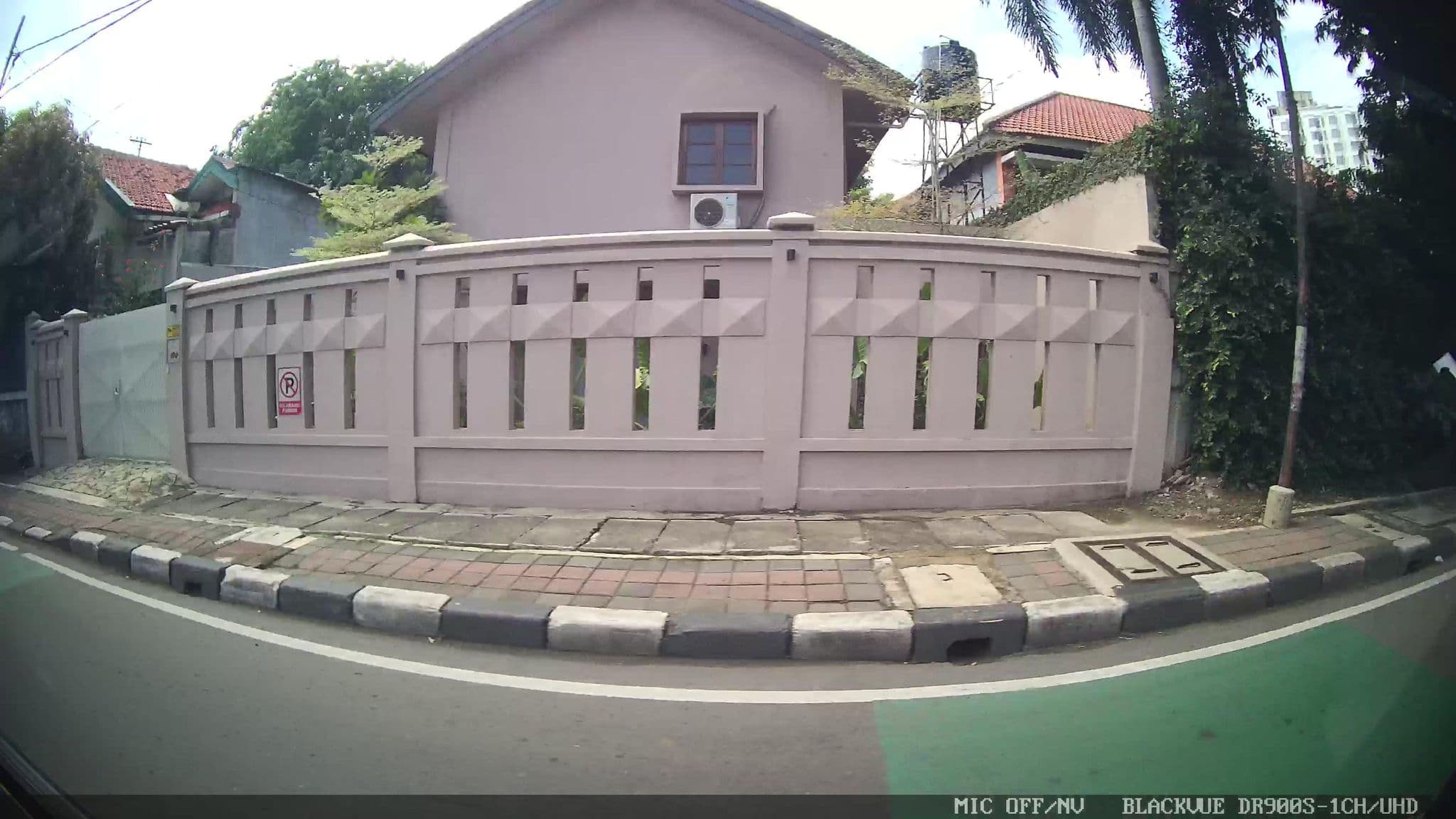 Street view near Sanita Residence, Jakarta — © Kaart---LEFT (CC BY-SA · Mapillary)