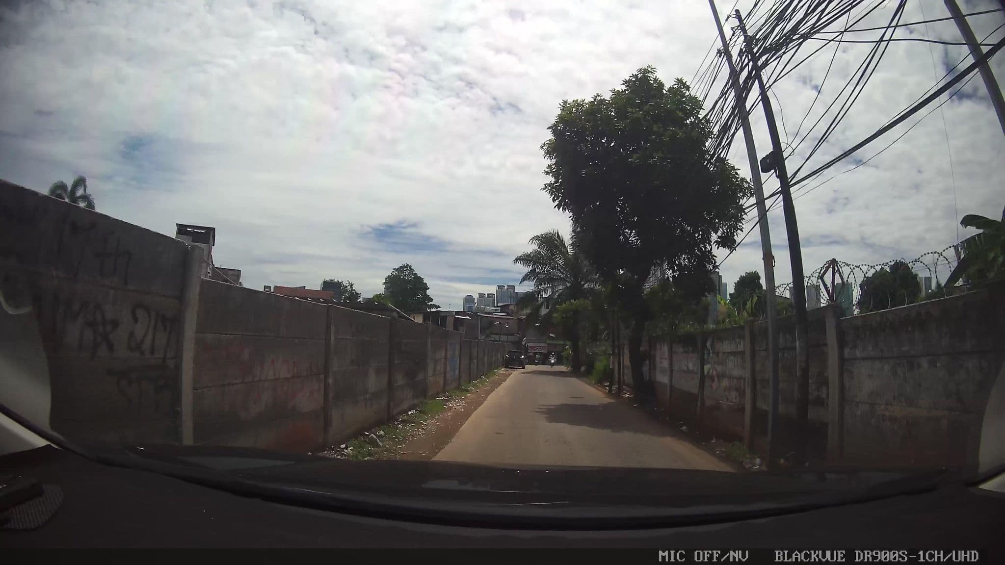 Street view near Hotel Setiabudi, Jakarta — © Kaart---FRONT (CC BY-SA · Mapillary)