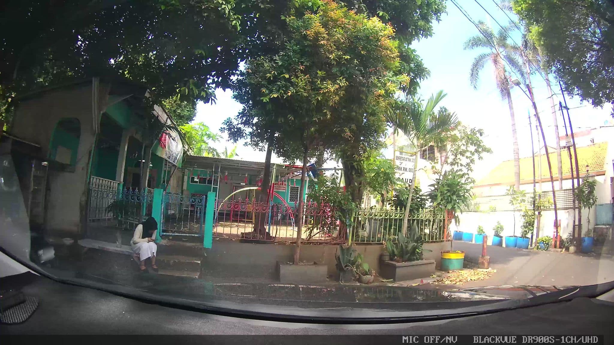 Street view near Krakatau Room, Jakarta — © Kaart---FRONT (CC BY-SA · Mapillary)