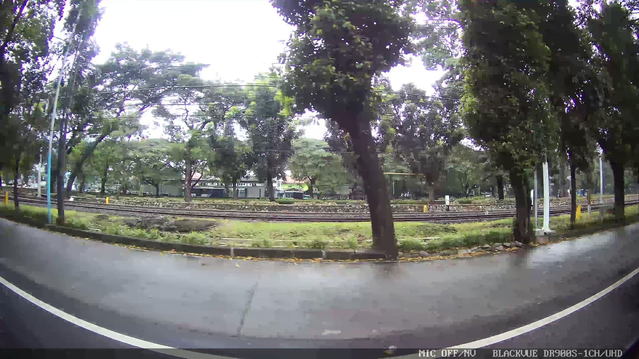 Street view near Concorde Hotel singapore, Jakarta — © Kaart---RIGHT (CC BY-SA · Mapillary)
