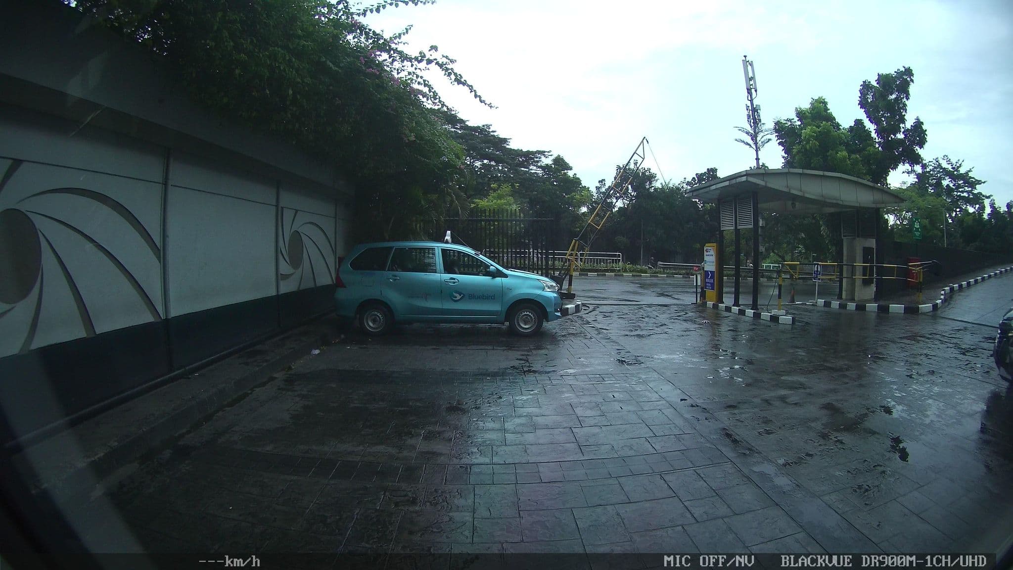 Street view near Wyndham Casablanca Jakarta, Jakarta — © kaart_2 (CC BY-SA · Mapillary)