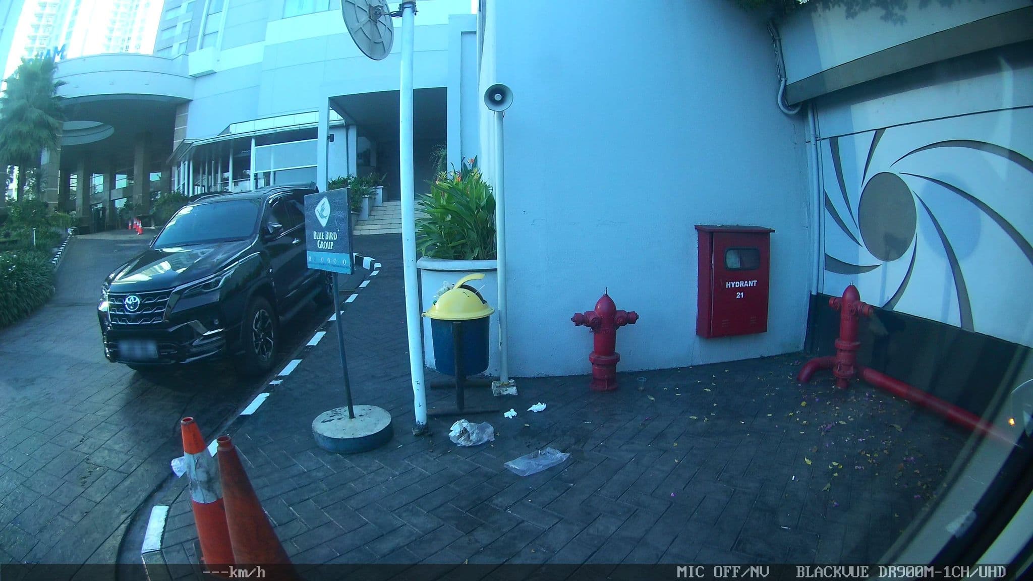 Street view near Life Spa Fitness, Park Lane Hotel, Jakarta — © kaart_2 (CC BY-SA · Mapillary)