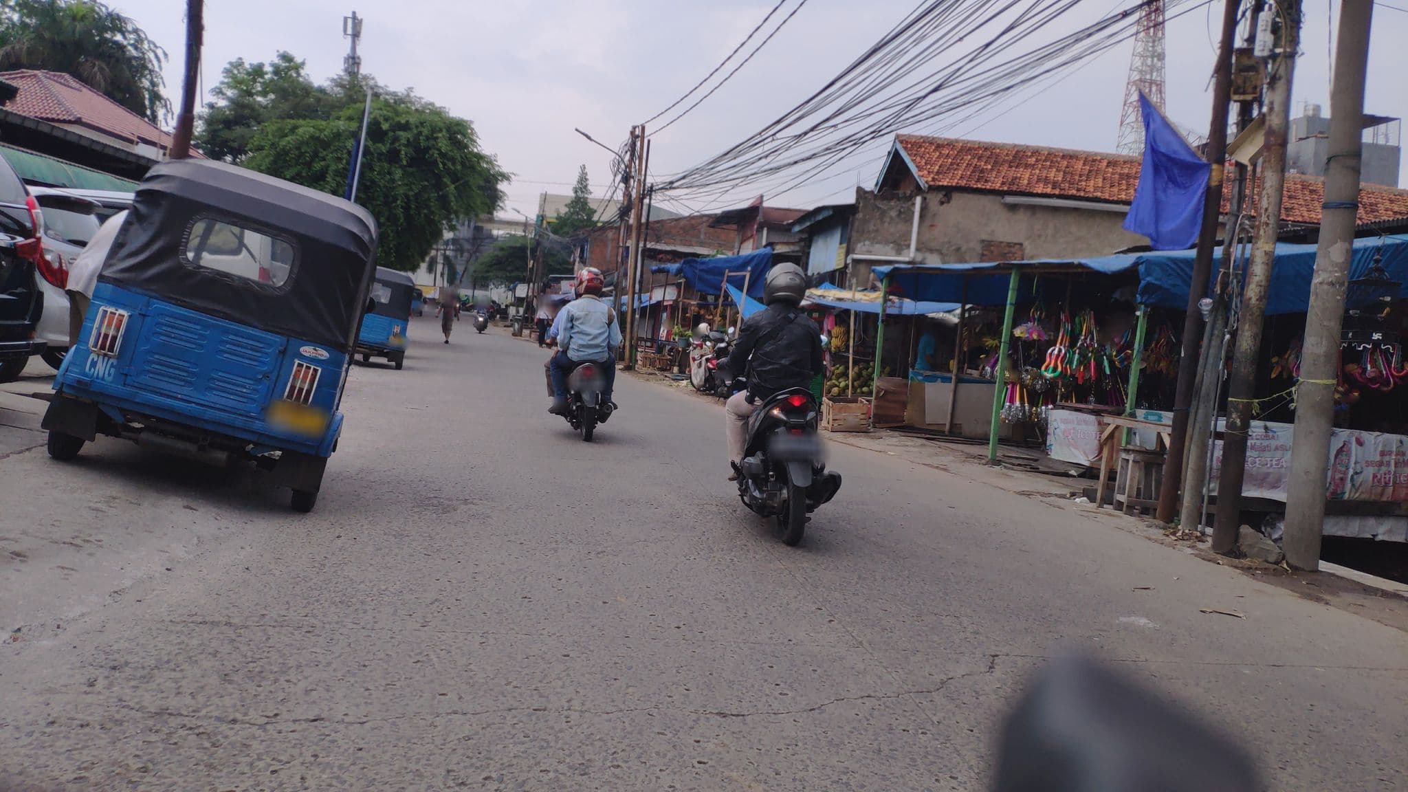 Street view near Aston Natsepa, Jakarta — © dedi (CC BY-SA · Mapillary)