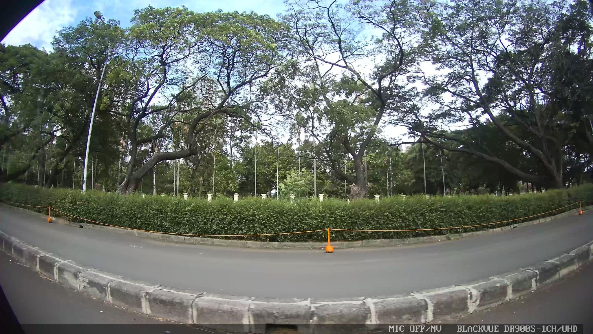 Street view near Hotel brongto, Jakarta — © Kaart---RIGHT (CC BY-SA · Mapillary)