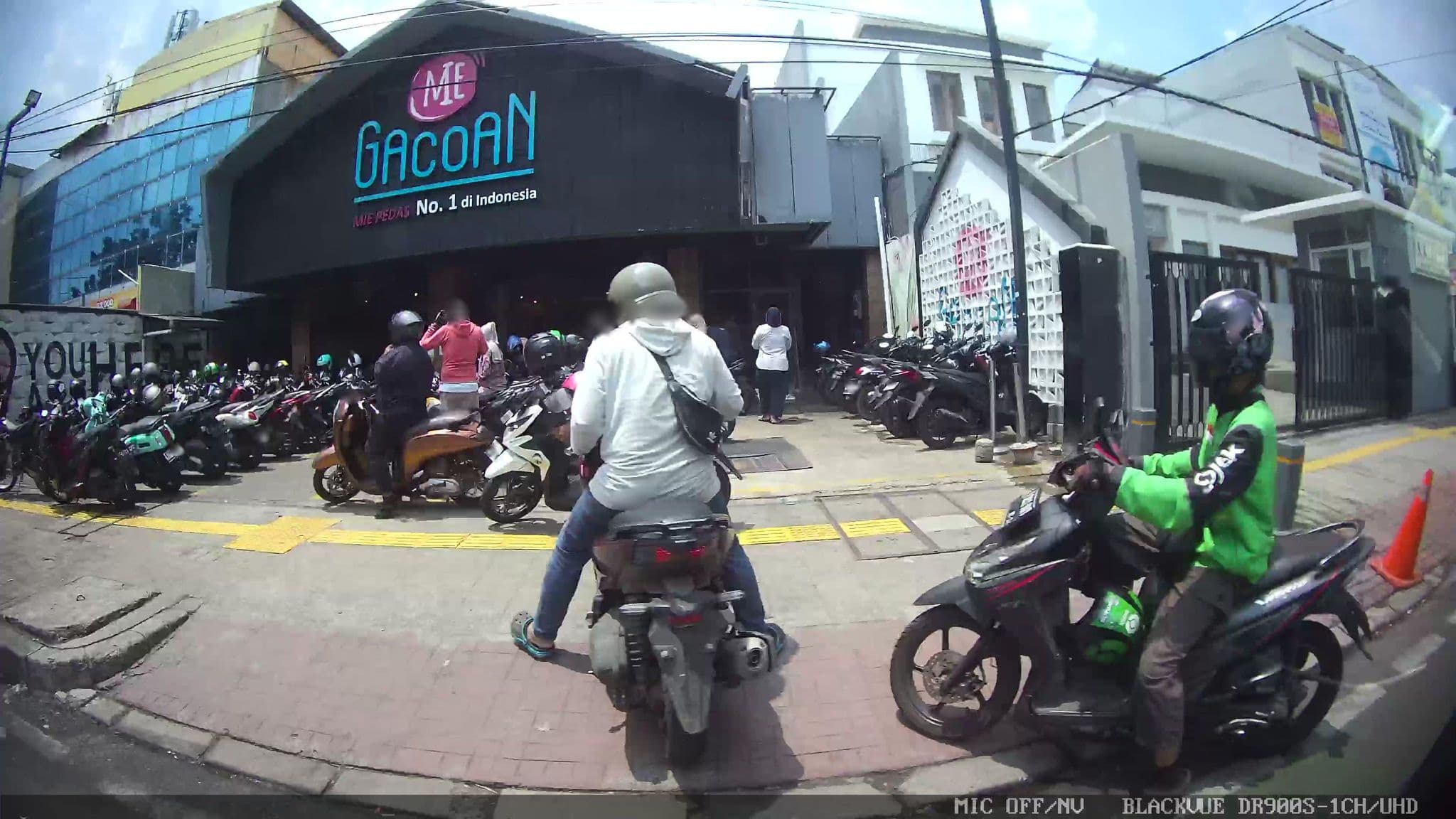 Street view near Hotel kenanga, Jakarta — © Kaart---LEFT (CC BY-SA · Mapillary)