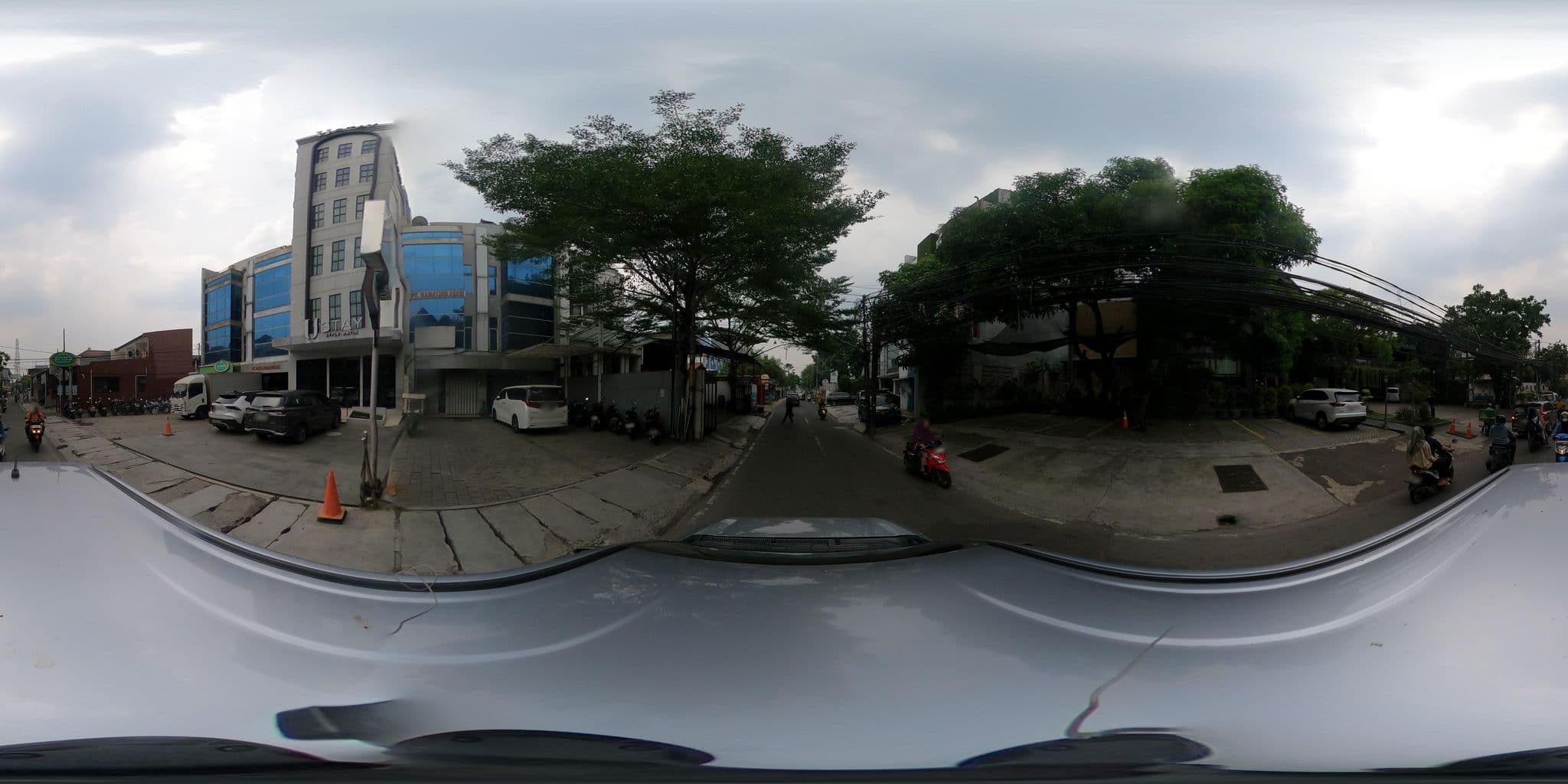 Street view near U Stay Hotel Style Batik, Jakarta — © Kaart---360 (CC BY-SA · Mapillary)