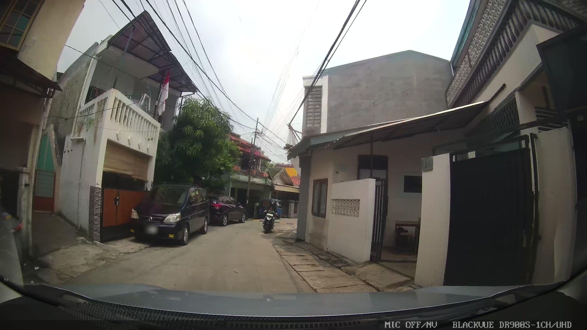 Street view near Pomelotel, Jakarta — © Kaart---FRONT (CC BY-SA · Mapillary)