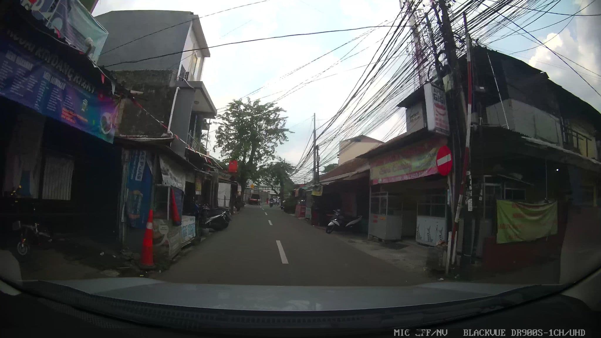Street view near Kaha Tour & Travel, Jakarta — © Kaart---FRONT (CC BY-SA · Mapillary)