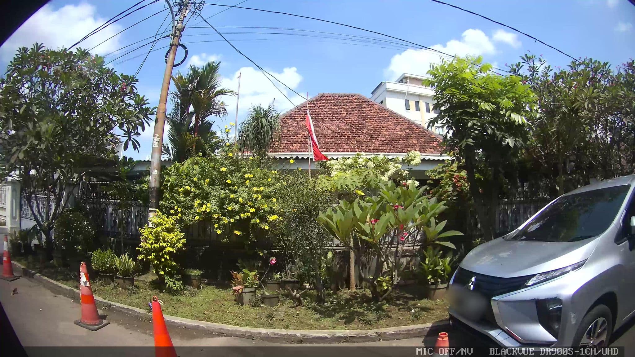 Street view near Kitchen pastry - Sparks hotel, Jakarta — © Kaart---RIGHT (CC BY-SA · Mapillary)