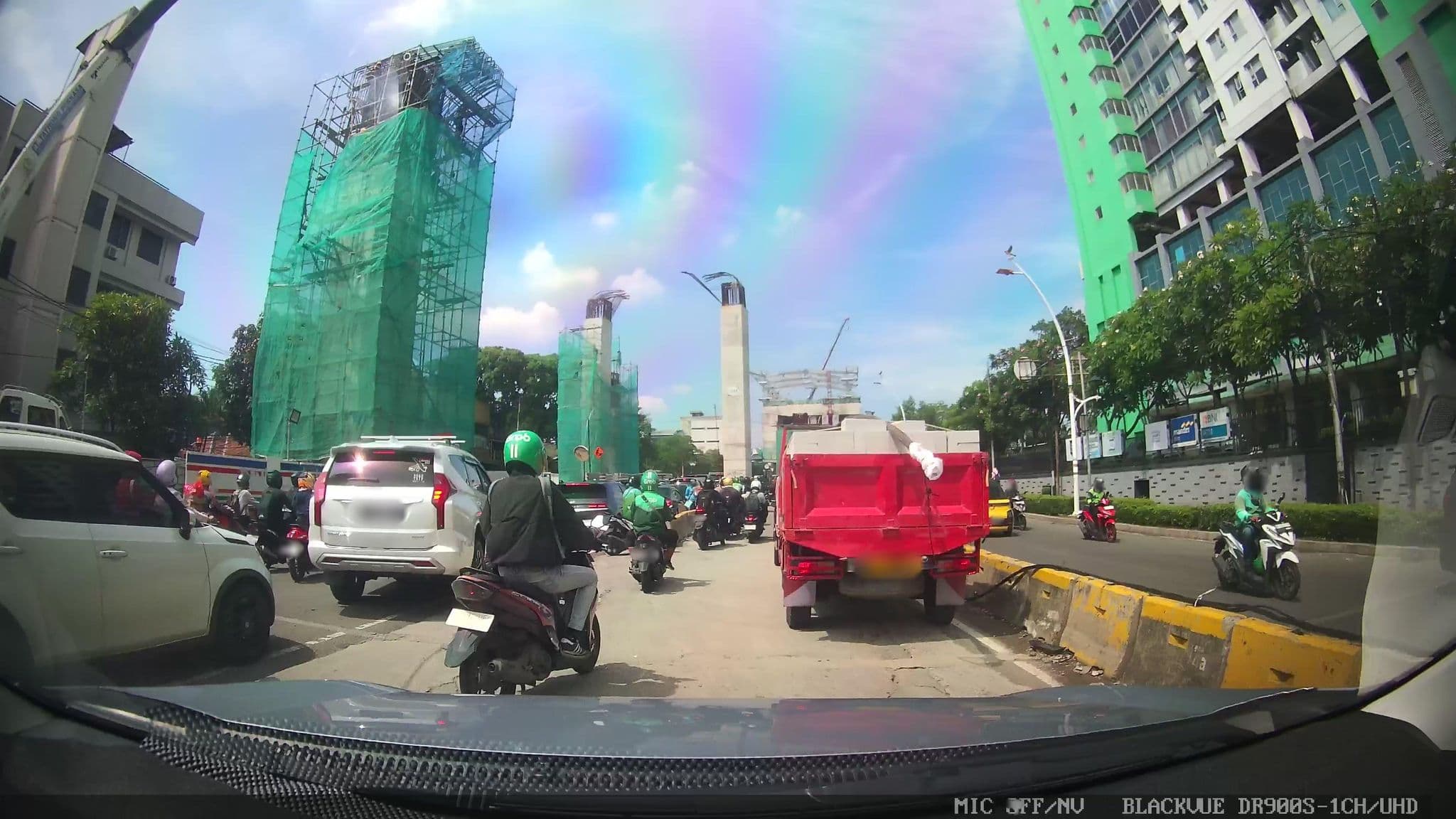 Street view near Hotel mega matra, Jakarta — © Kaart---FRONT (CC BY-SA · Mapillary)