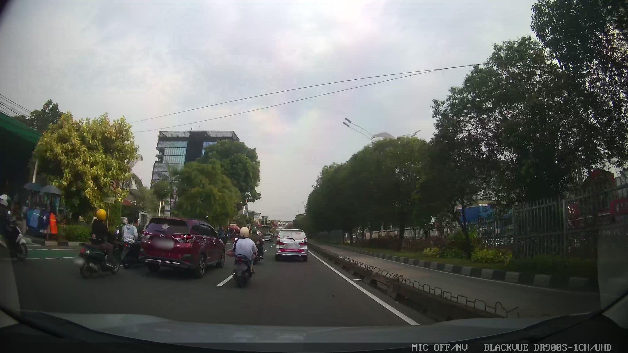 Street view near Grand Menteng Hotel (room:448), Jakarta — © Kaart---FRONT (CC BY-SA · Mapillary)