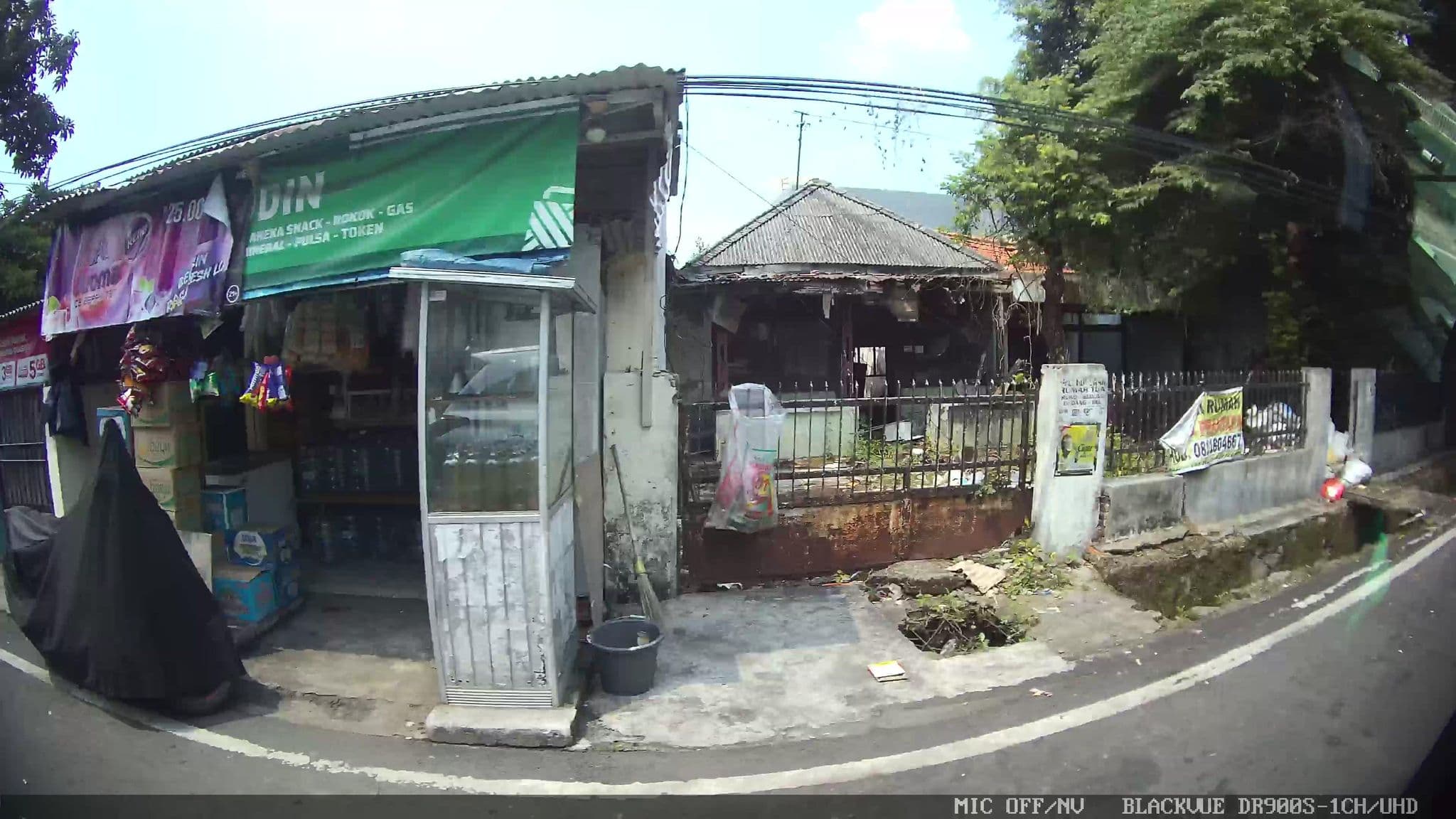 Street view near Golden Spirit Hotel, Baile Herculana-Romanie, Jakarta — © Kaart---LEFT (CC BY-SA · Mapillary)