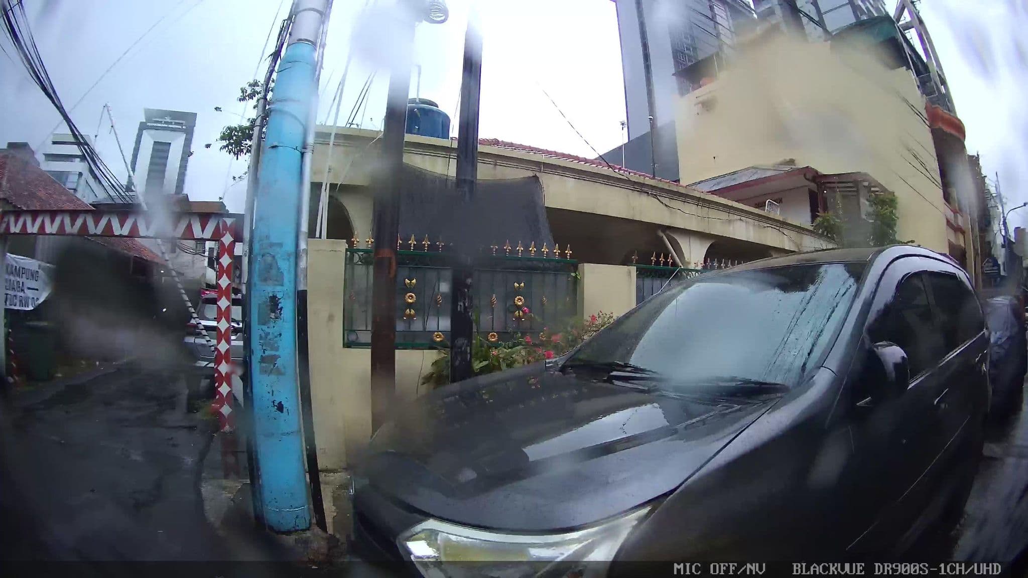 Street view near Hotel Luxe, Jakarta — © Kaart---RIGHT (CC BY-SA · Mapillary)