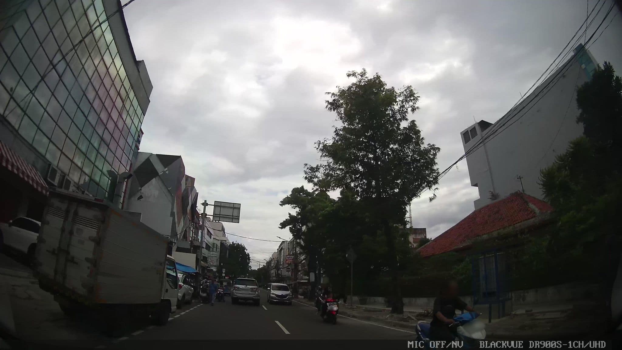 Street view near Juanda Inn Hotel, Jl. Juanda III No.36 JakPus, Jakarta — © Kaart---FRONT (CC BY-SA · Mapillary)