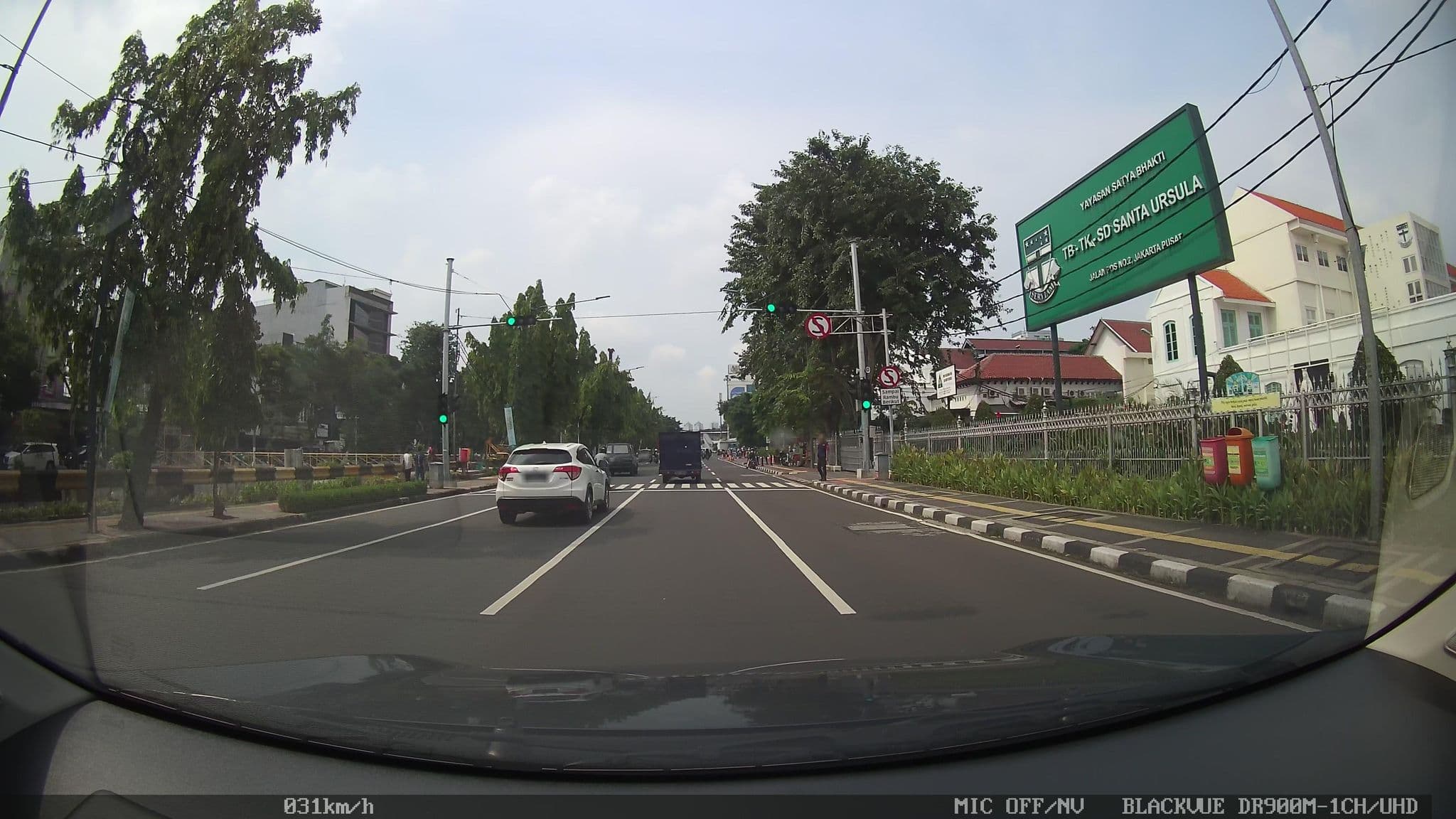 Street view near Kaisar Hotel Jakarta, Jakarta — © kaart_1 (CC BY-SA · Mapillary)
