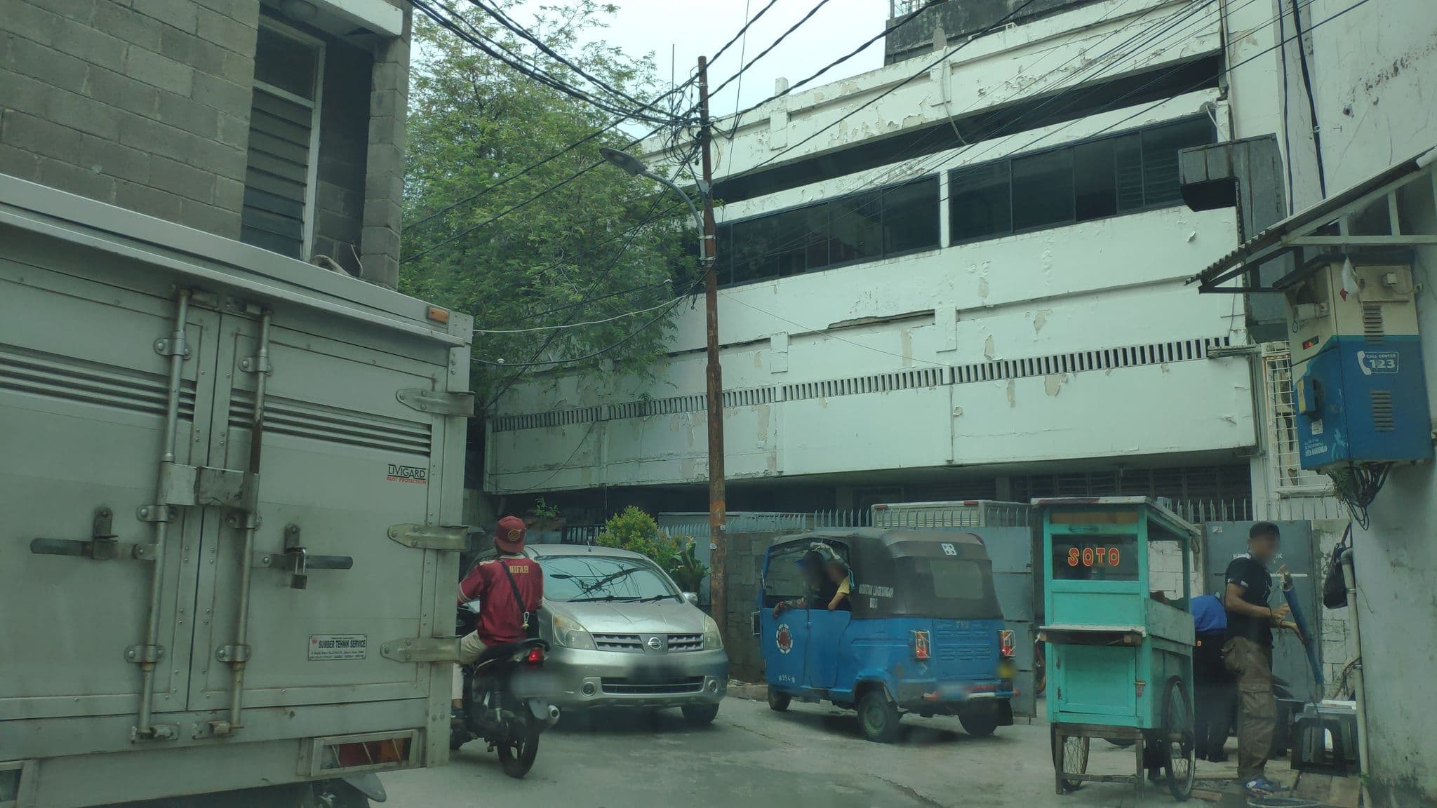 Street view near Hotel MUSTIKHA, Jakarta — © dedi (CC BY-SA · Mapillary)