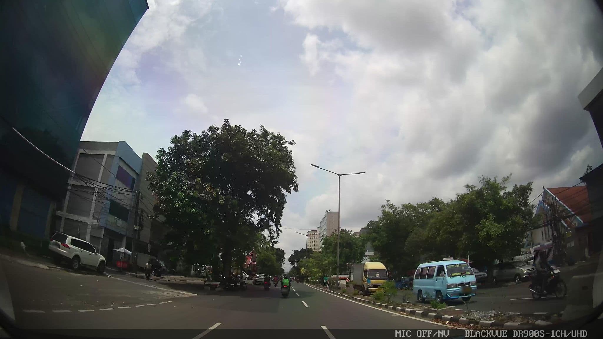 Street view near Cherry SPA, Jakarta — © Kaart---FRONT (CC BY-SA · Mapillary)