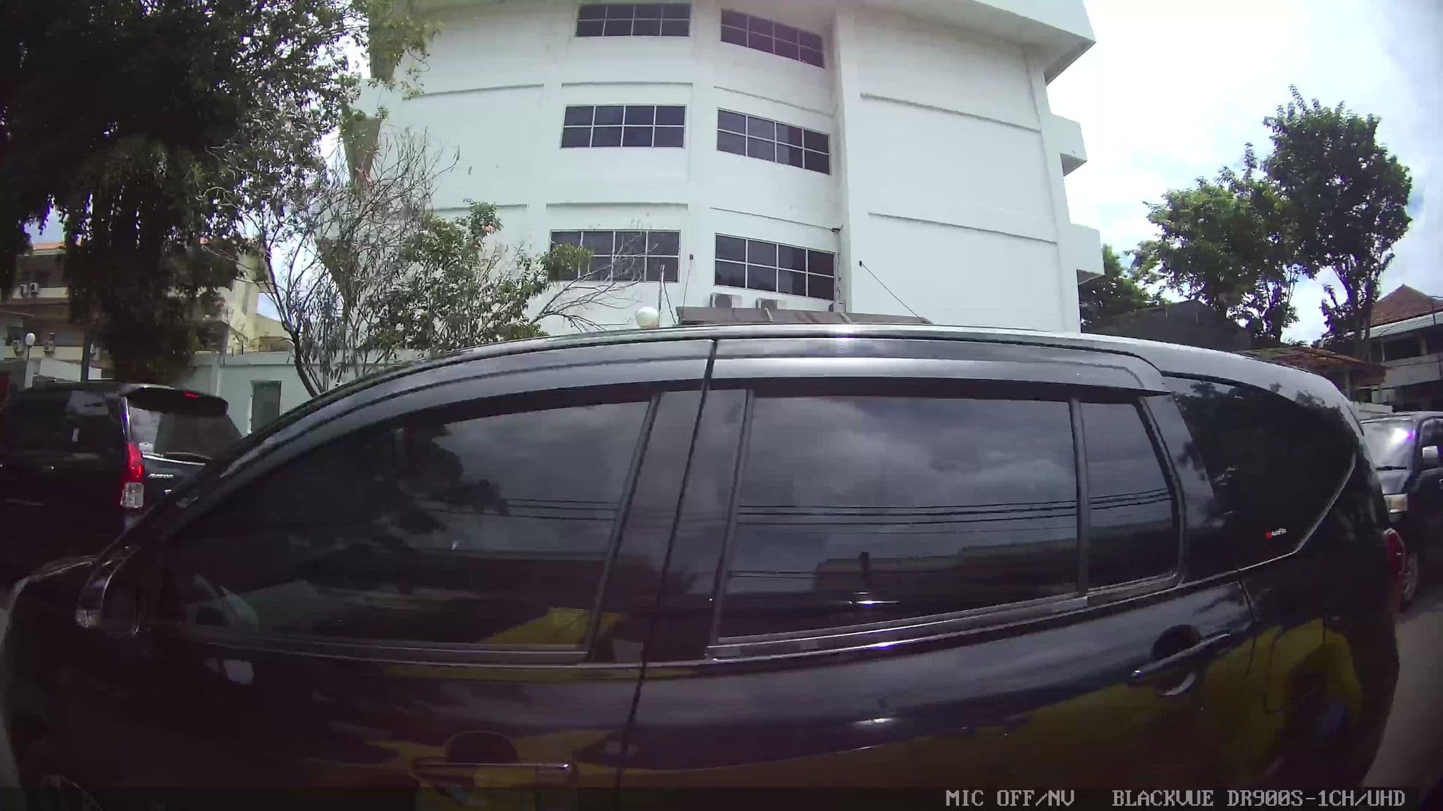 Street view near Hotel Gandhi Ancol, Jakarta — © Kaart---LEFT (CC BY-SA · Mapillary)