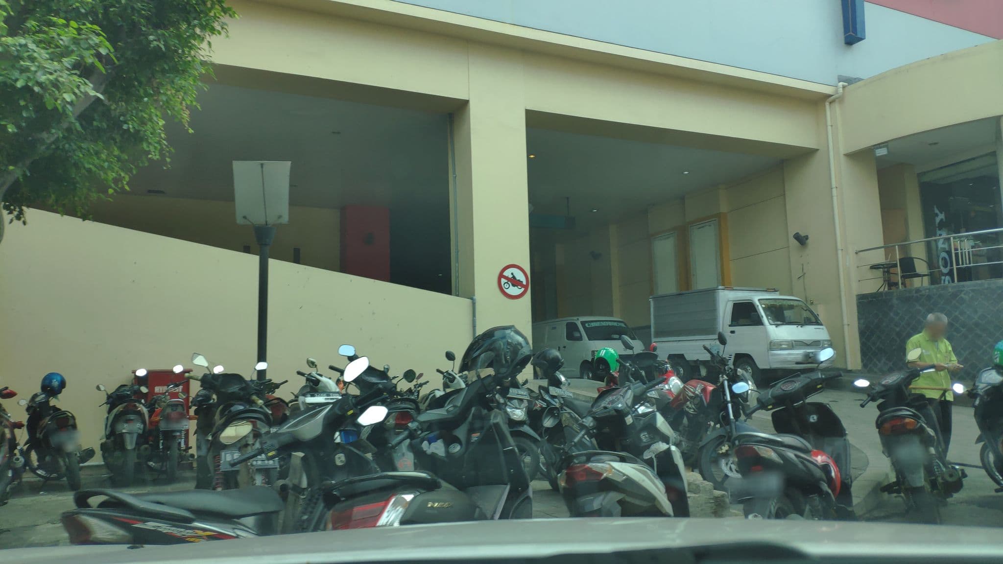 Street view near @plaza hotel glodok, Jakarta — © dedi (CC BY-SA · Mapillary)