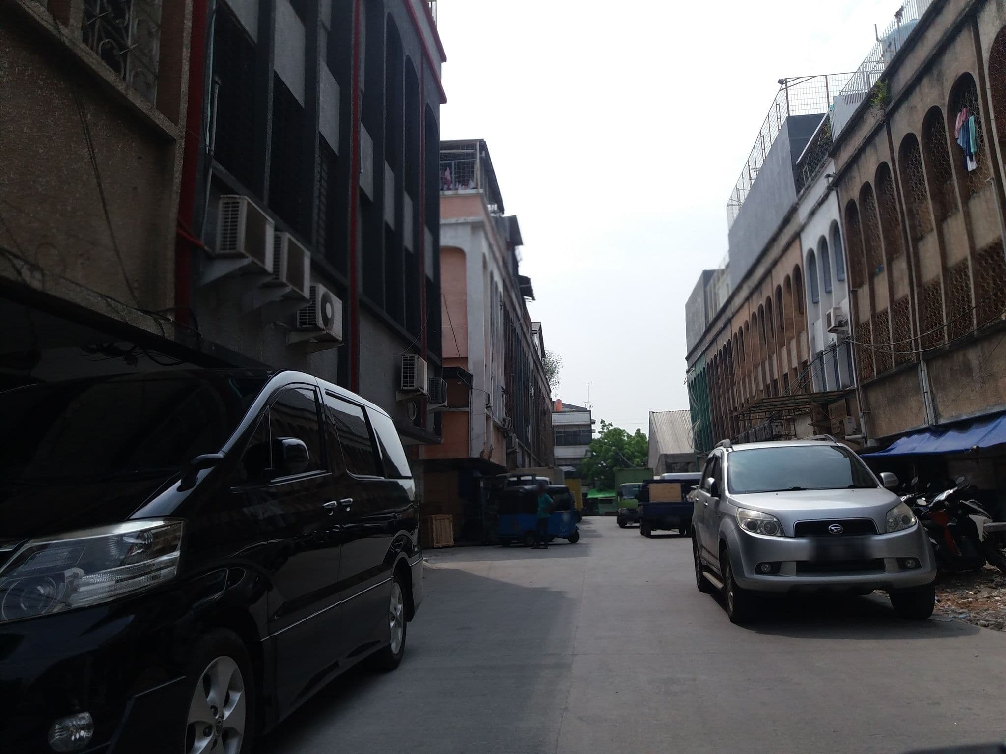 Street view near Hotel De Qur, Jakarta — © derry (CC BY-SA · Mapillary)