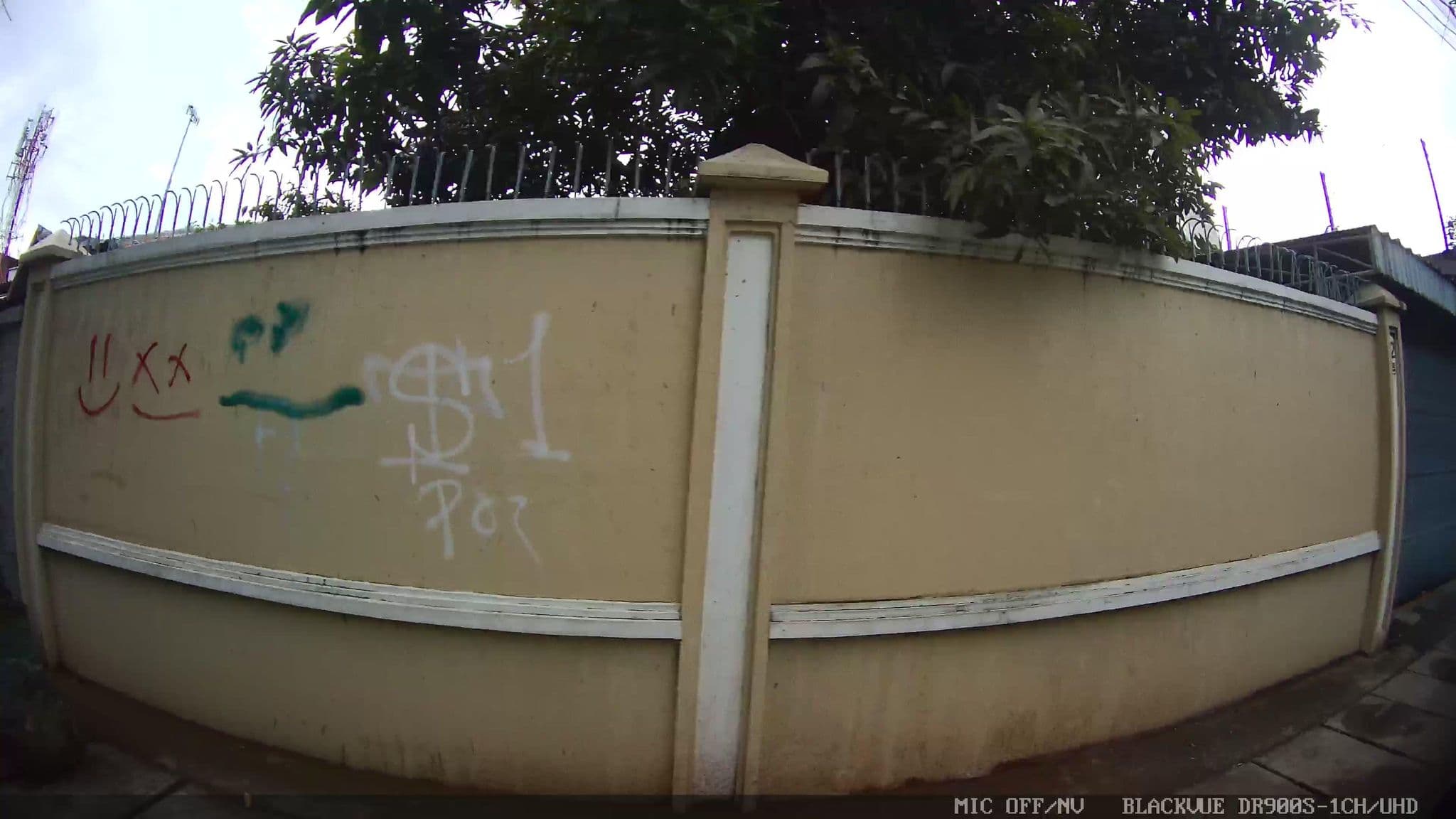 Street view near Prima indah hotel, Jakarta — © Kaart---LEFT (CC BY-SA · Mapillary)