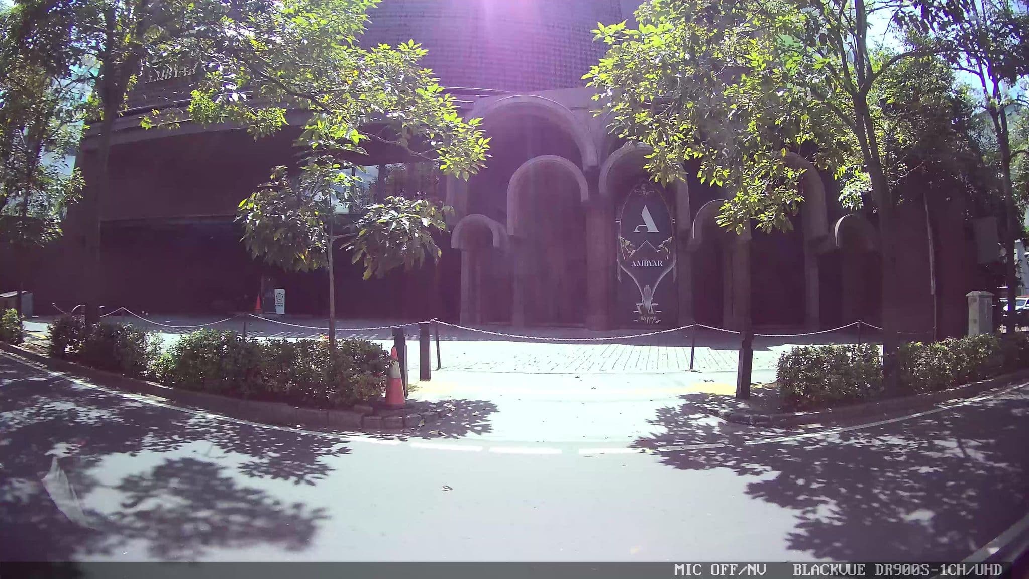 Street view near Kota Bukit Indah Plaza Hotel, Jakarta — © Kaart---RIGHT (CC BY-SA · Mapillary)
