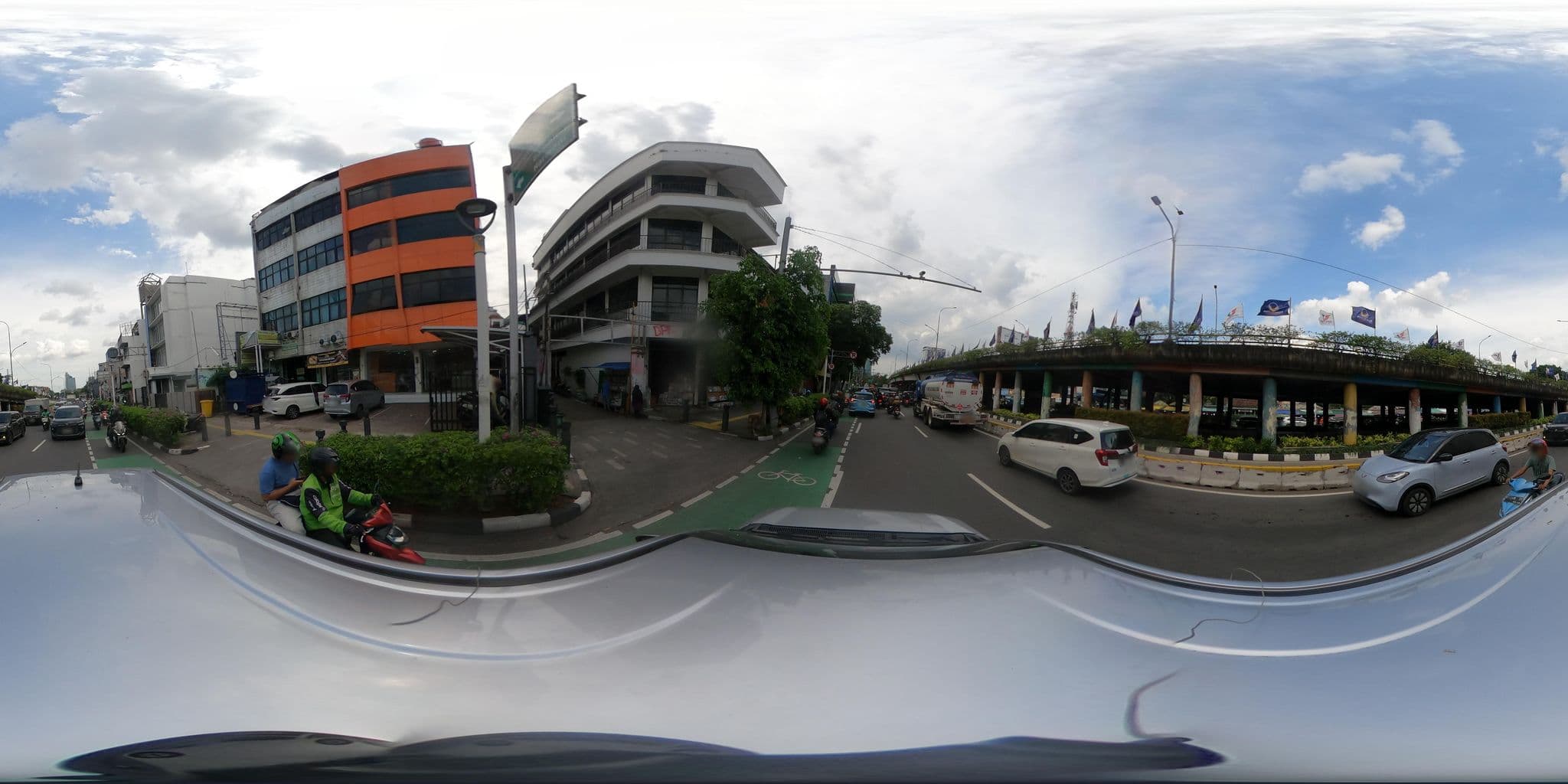 Street view near Hotel Grand City, Kramat, Jakarta — © Kaart---360 (CC BY-SA · Mapillary)