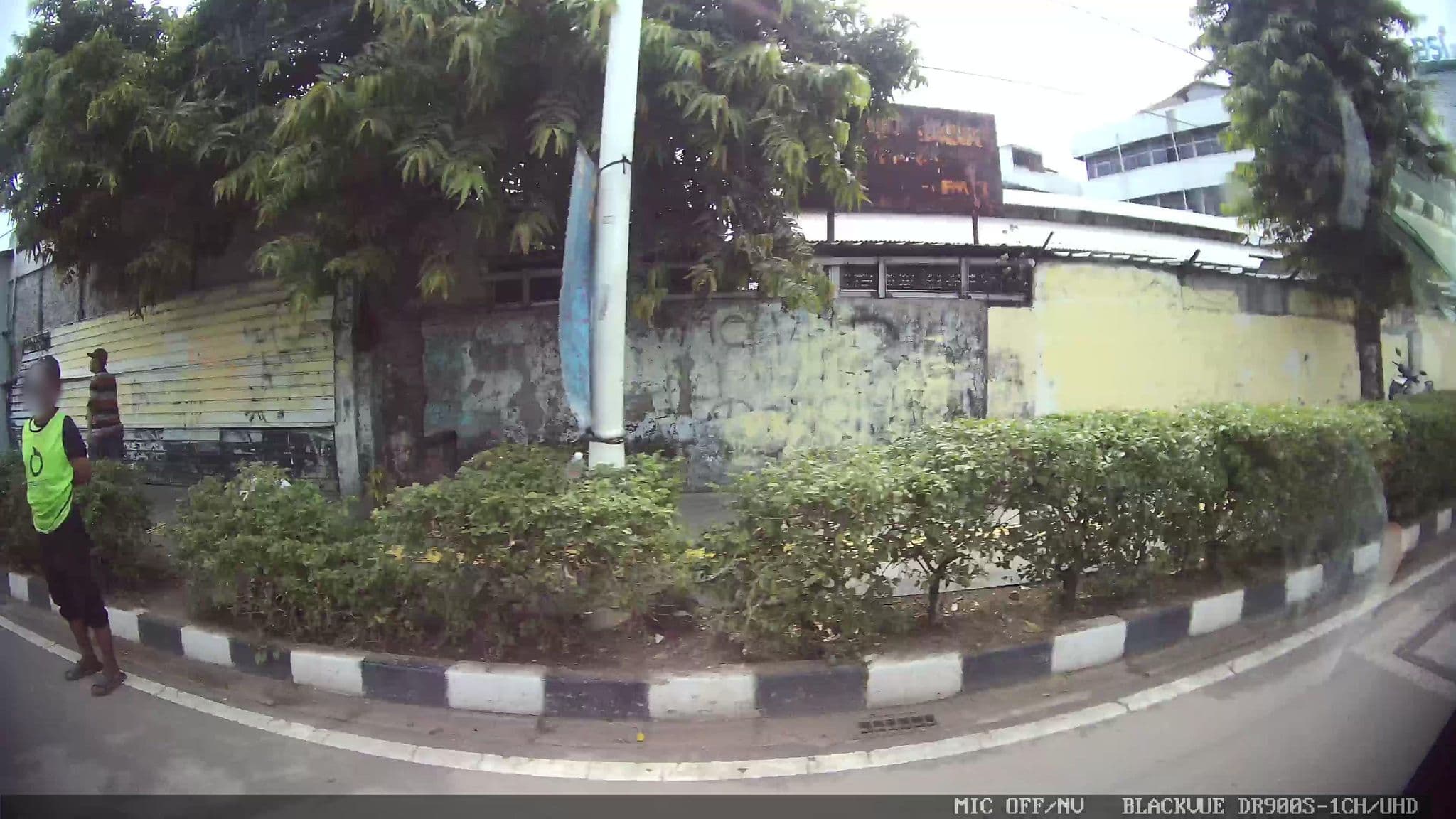 Street view near Room 1104, Jakarta — © Kaart---LEFT (CC BY-SA · Mapillary)