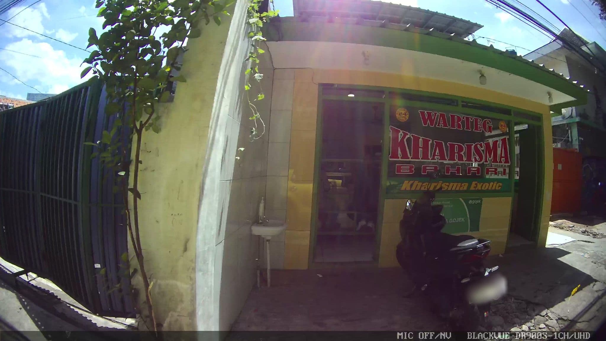 Street view near Sofyan Betawi, Jakarta — © Kaart---LEFT (CC BY-SA · Mapillary)