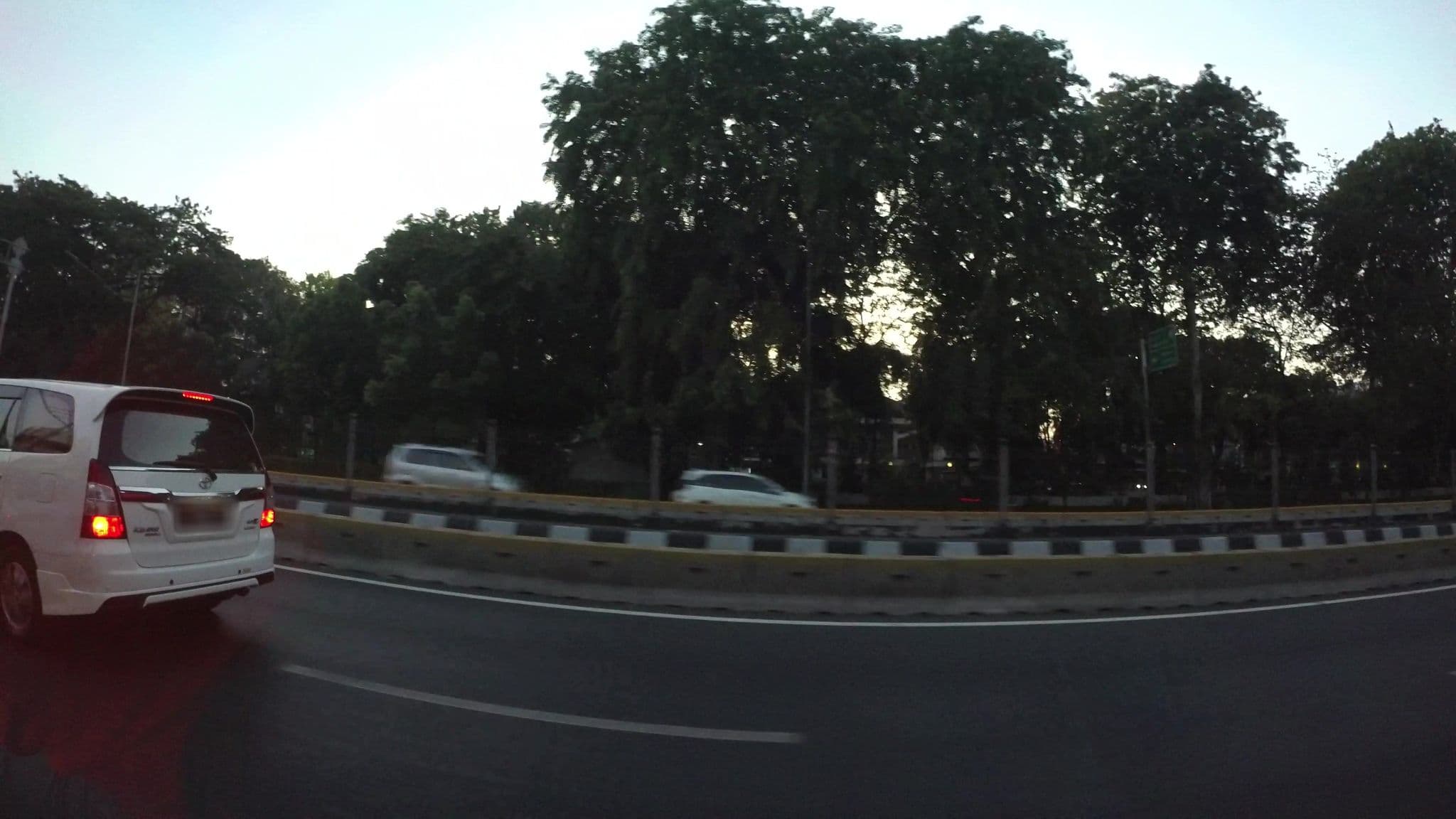 Street view near Hotel Alea, Jakarta — © kaart_3 (CC BY-SA · Mapillary)