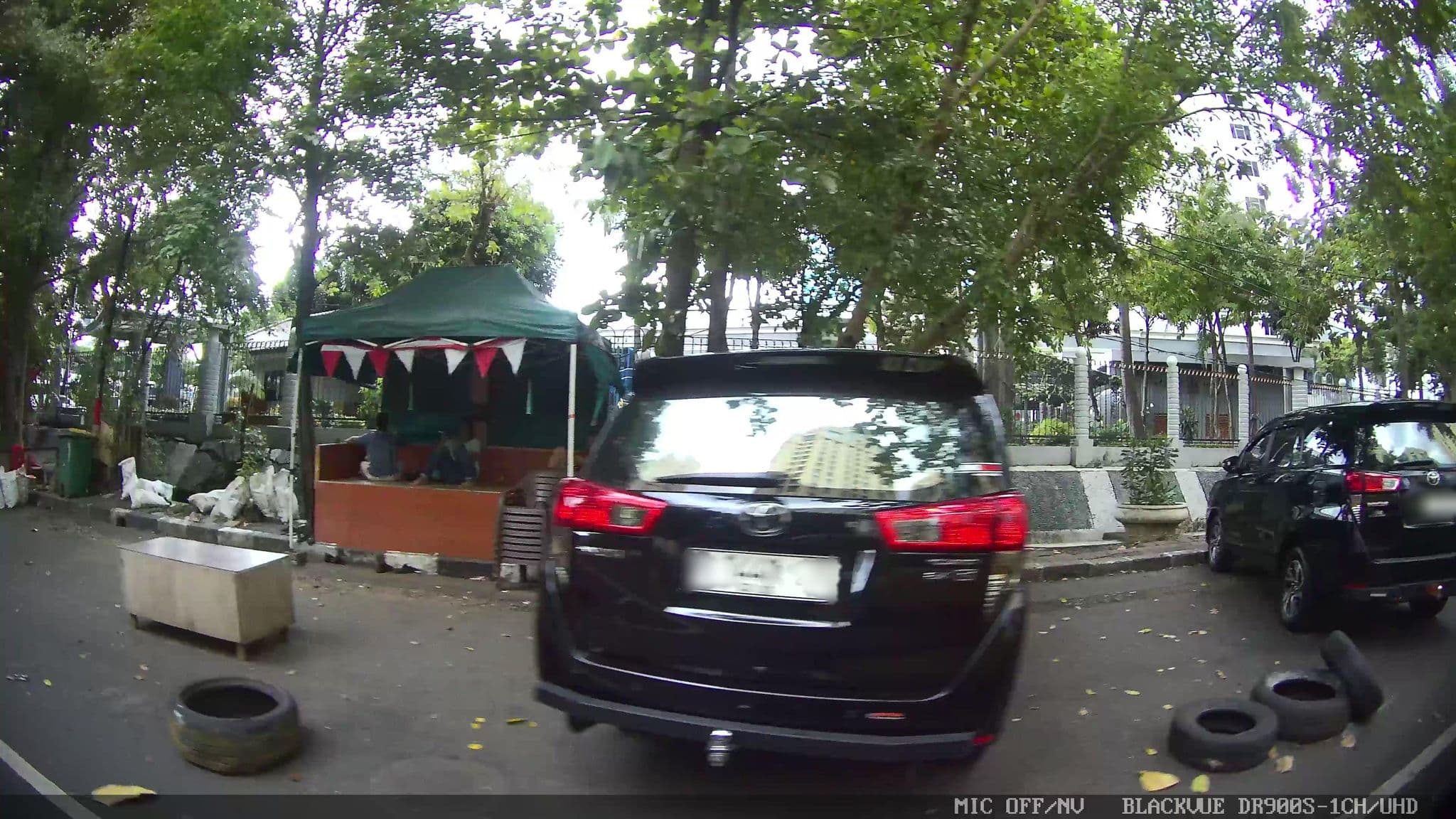Street view near Teratai Room, Hotel Borobudur, Jakarta — © Kaart---LEFT (CC BY-SA · Mapillary)