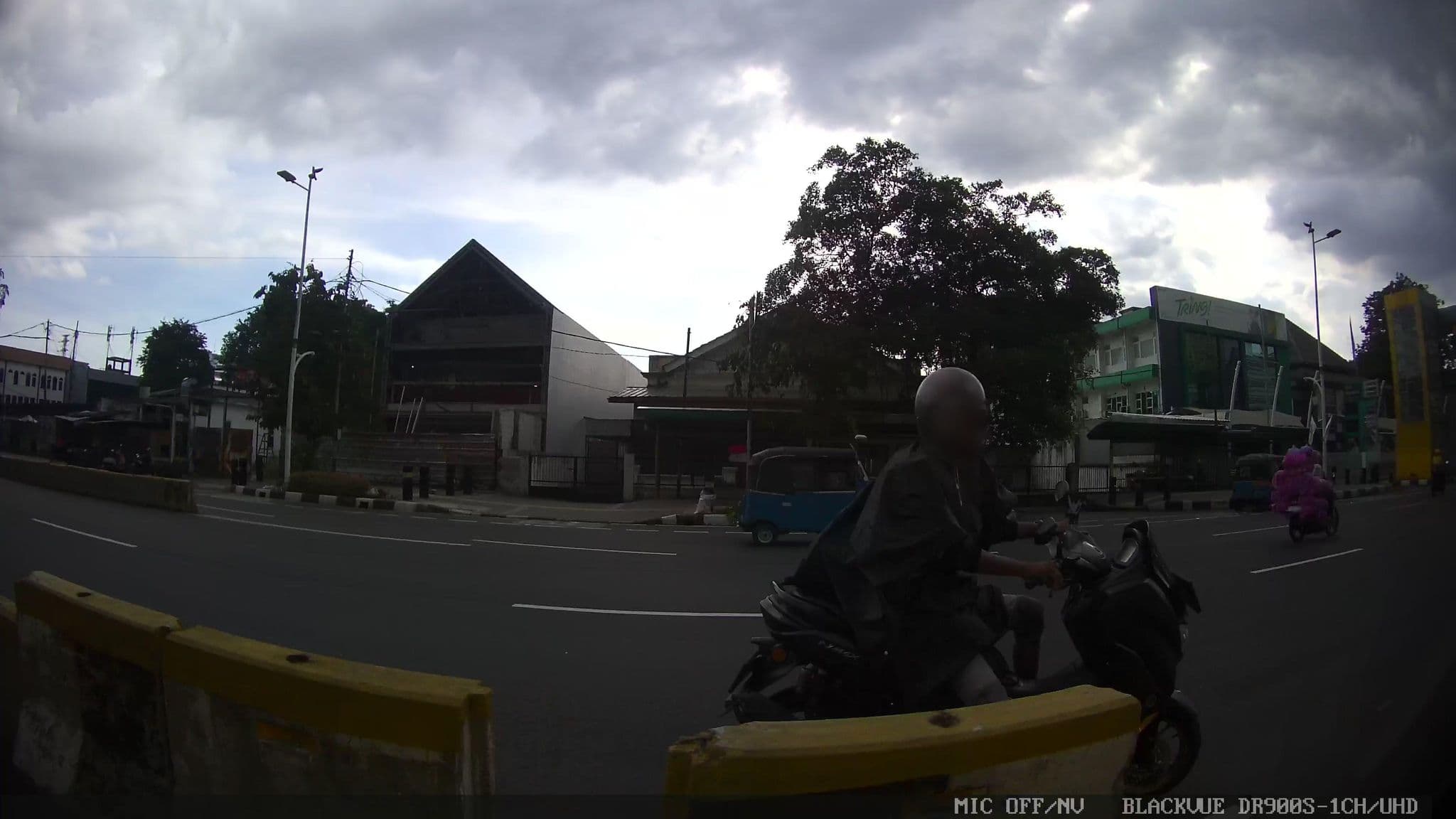 Street view near hotel lumire senen raya, Jakarta — © Kaart---LEFT (CC BY-SA · Mapillary)