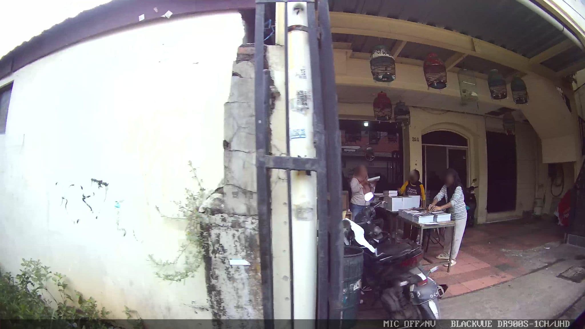 Street view near Hotel Utami, Jakarta — © Kaart---RIGHT (CC BY-SA · Mapillary)