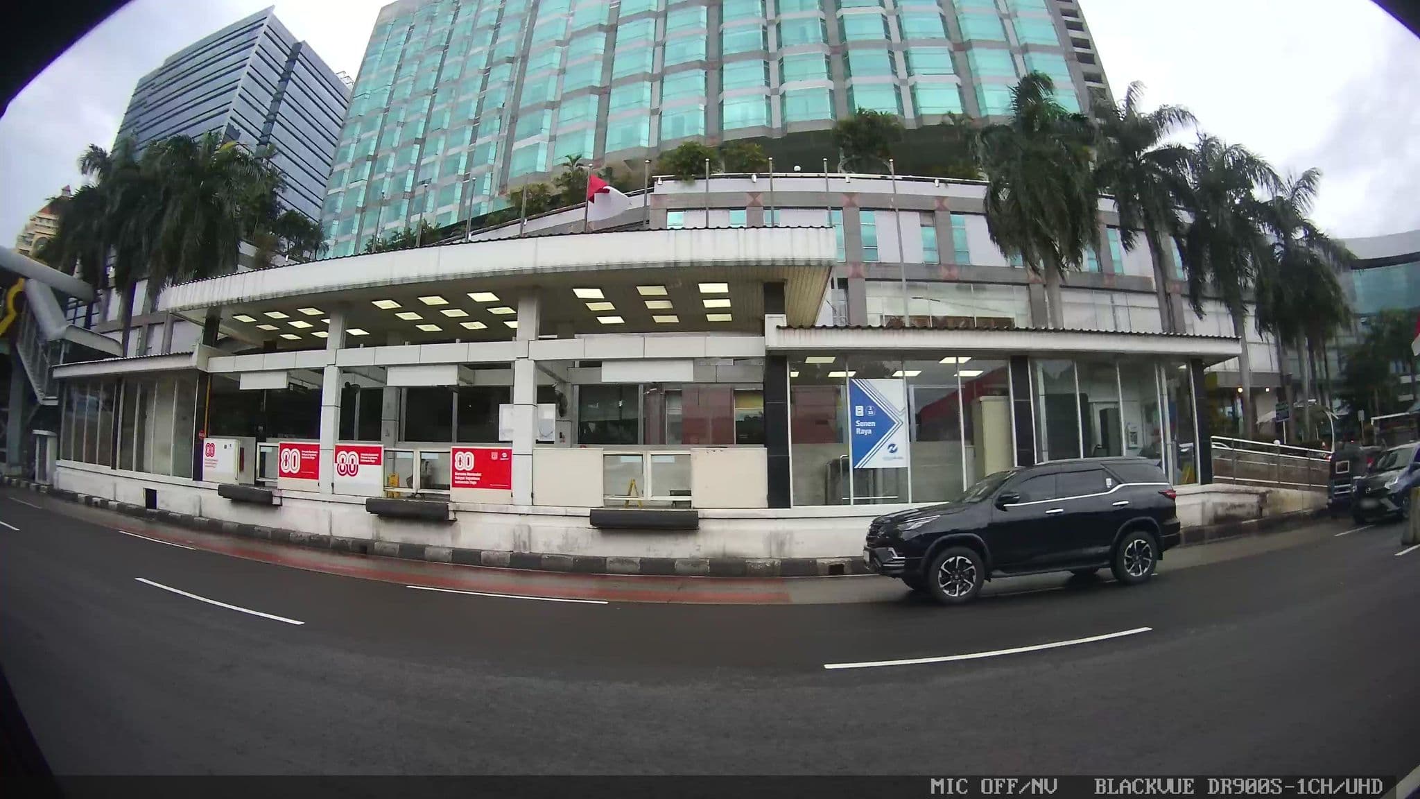 Street view near The GRAND Ballroom Lumire, Jakarta — © Kaart---RIGHT (CC BY-SA · Mapillary)