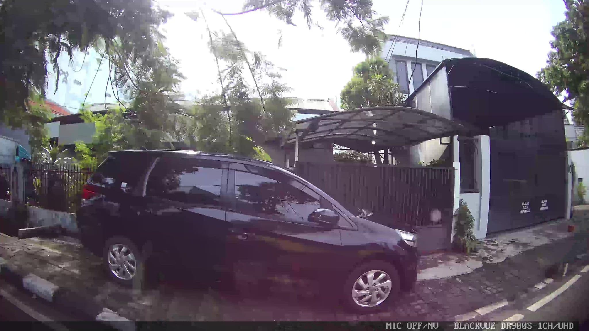 Street view near Best Western Laramie Inn and Suites, Jakarta — © Kaart---LEFT (CC BY-SA · Mapillary)