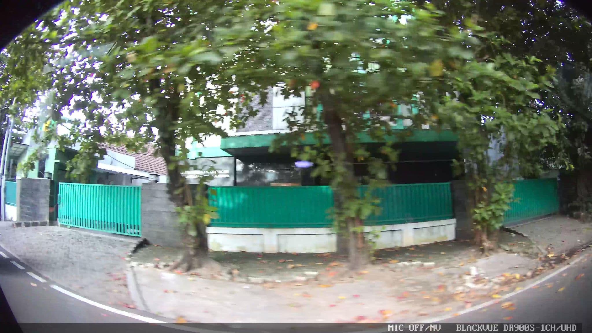 Street view near Hotel ARYADUTA Pekanbaru, Jakarta — © Kaart---RIGHT (CC BY-SA · Mapillary)