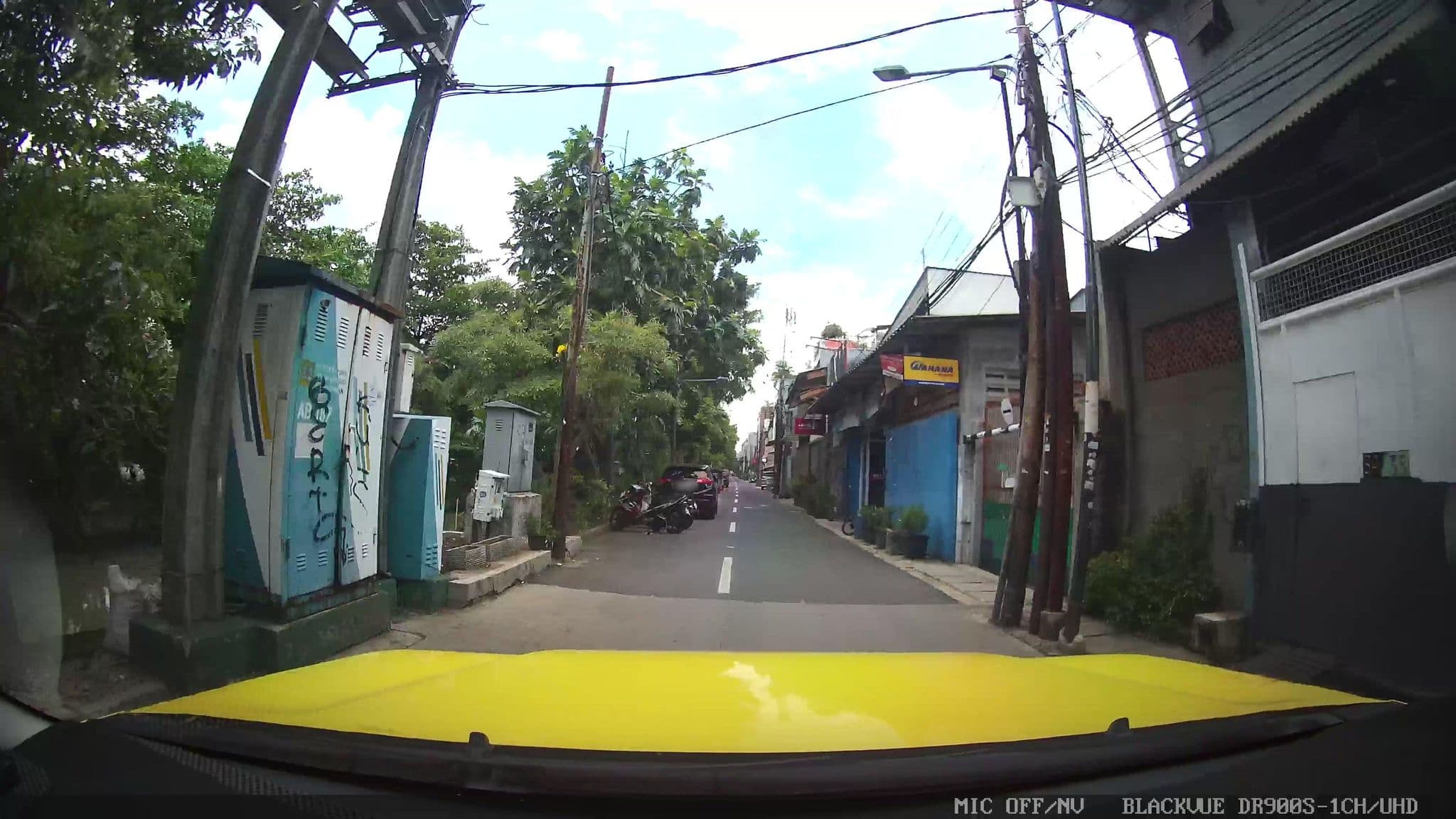 Street view near Hotel Dragon Inn Kemayoran, Jakarta — © Kaart---FRONT (CC BY-SA · Mapillary)