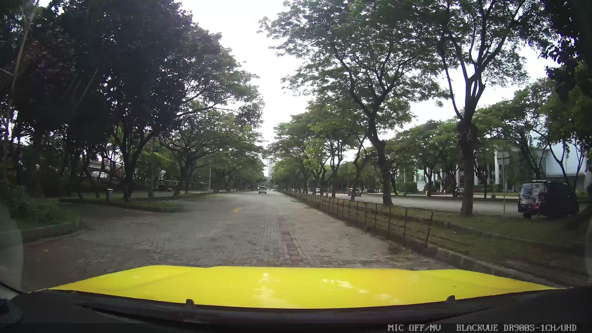 Street view near Promenade Hotel, Jakarta — © Kaart---FRONT (CC BY-SA · Mapillary)