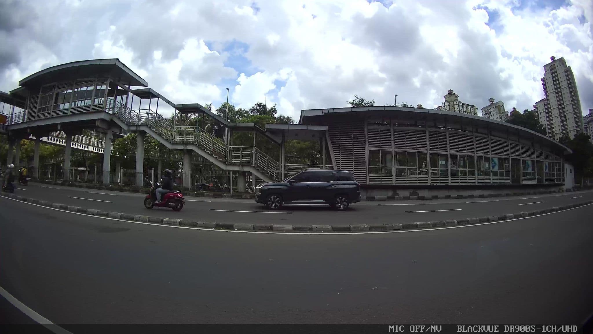 Street view near GMIS 7D class, Jakarta — © Kaart---RIGHT (CC BY-SA · Mapillary)