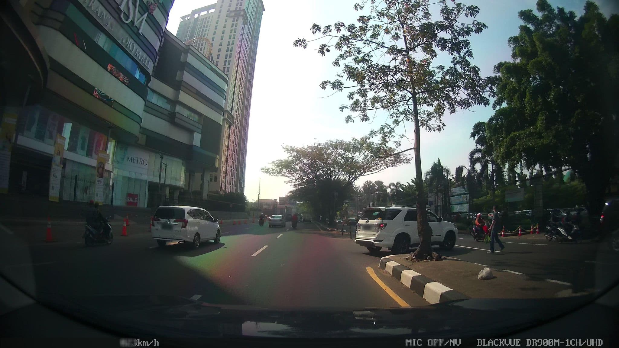 Street view near Mess Pemkot Semarang, Cileungsir — © kaart_1 (CC BY-SA · Mapillary)