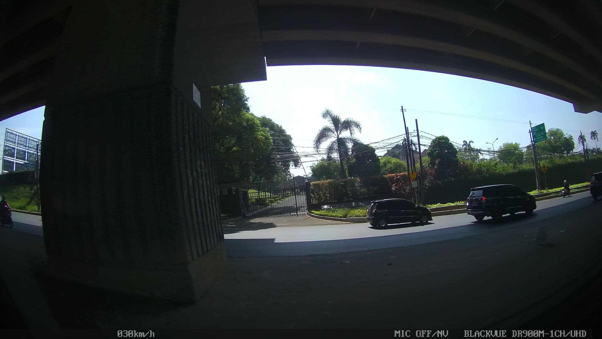 Street view near Villa La Casablanca, Cileungsir — © kaart_2 (CC BY-SA · Mapillary)