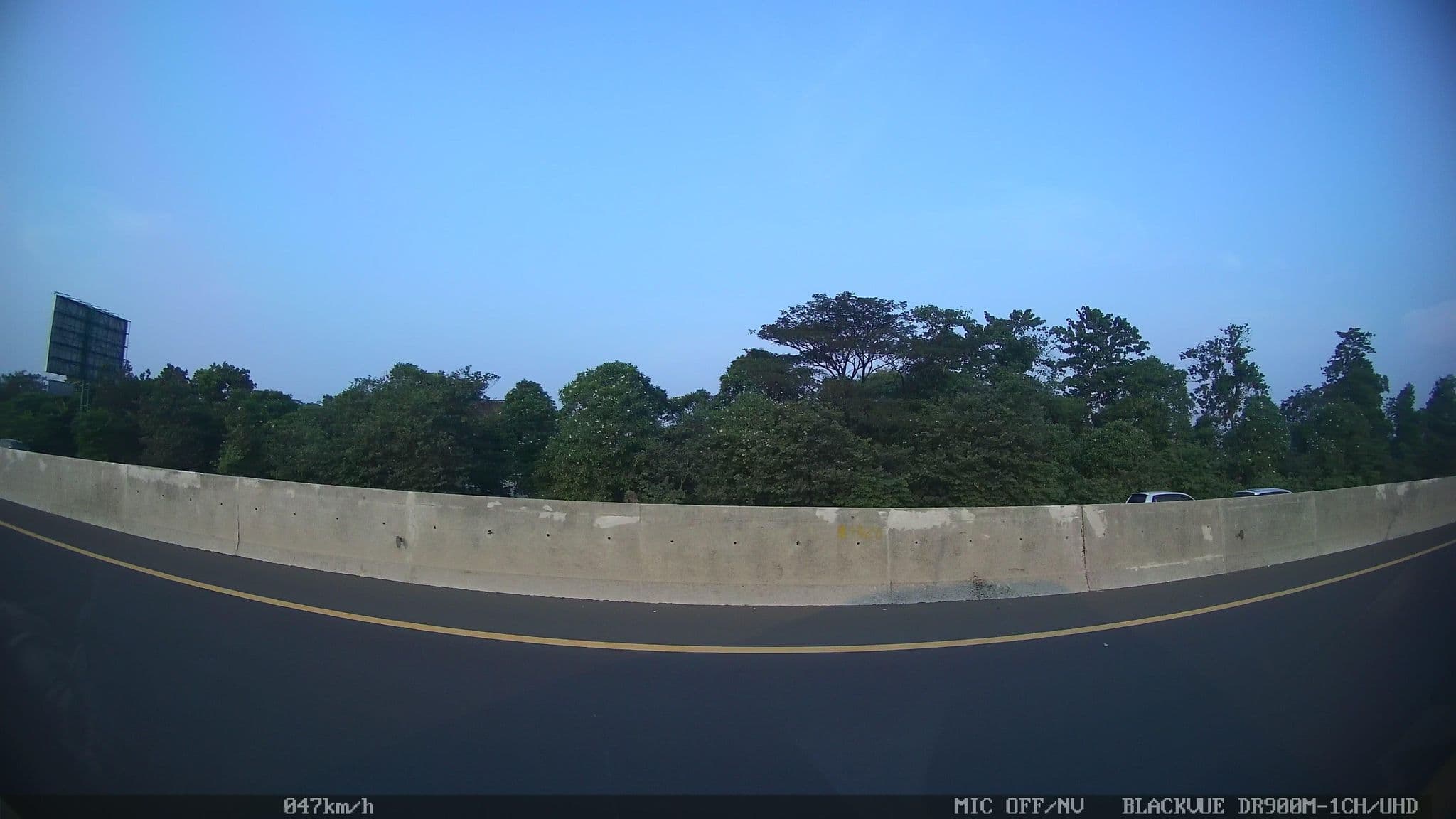 Street view near Bukit Talita Mountain Resort, Cileungsir — © kaart_2 (CC BY-SA · Mapillary)
