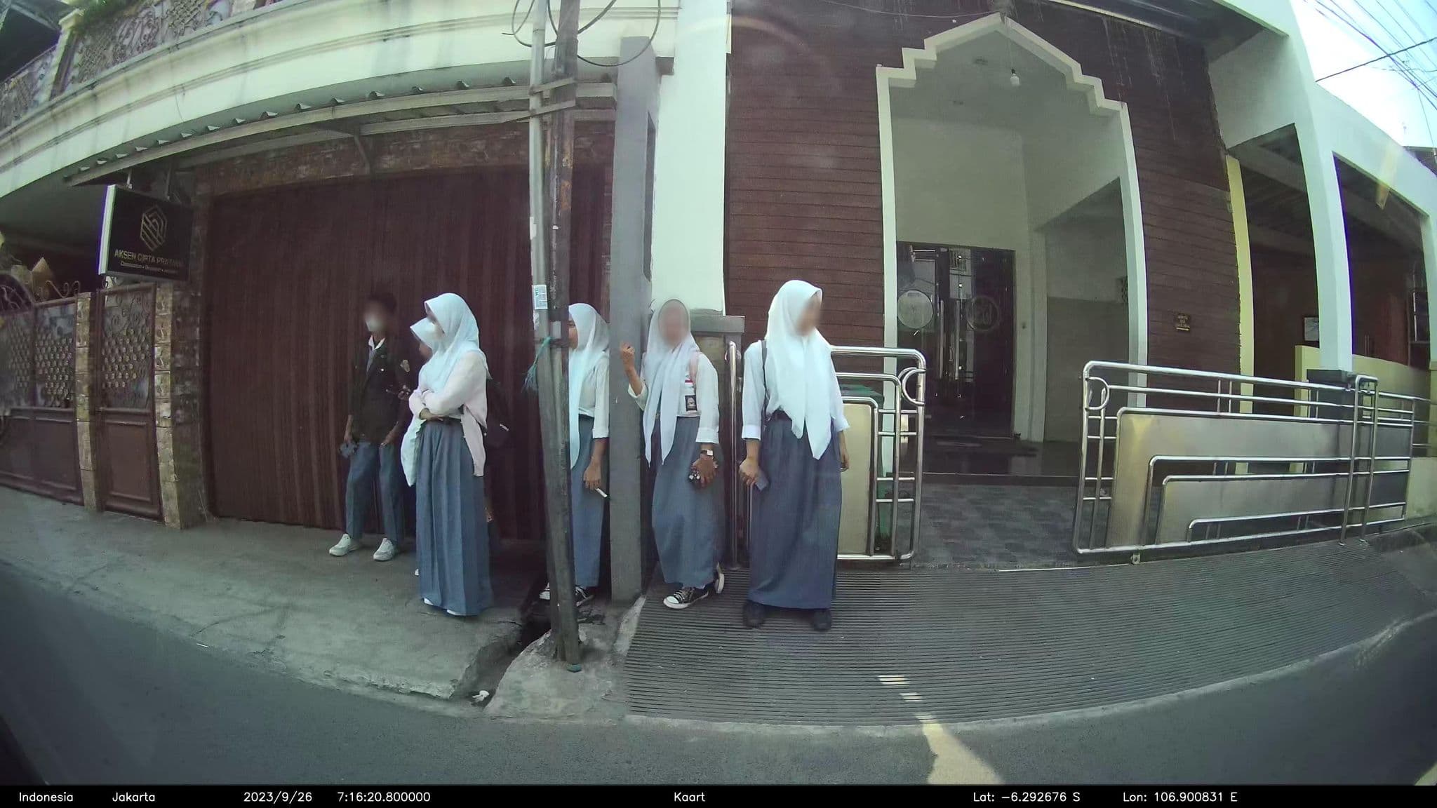 Street view near @Tetap ‎​ϑî sini, Jakarta — © kaart_2 (CC BY-SA · Mapillary)